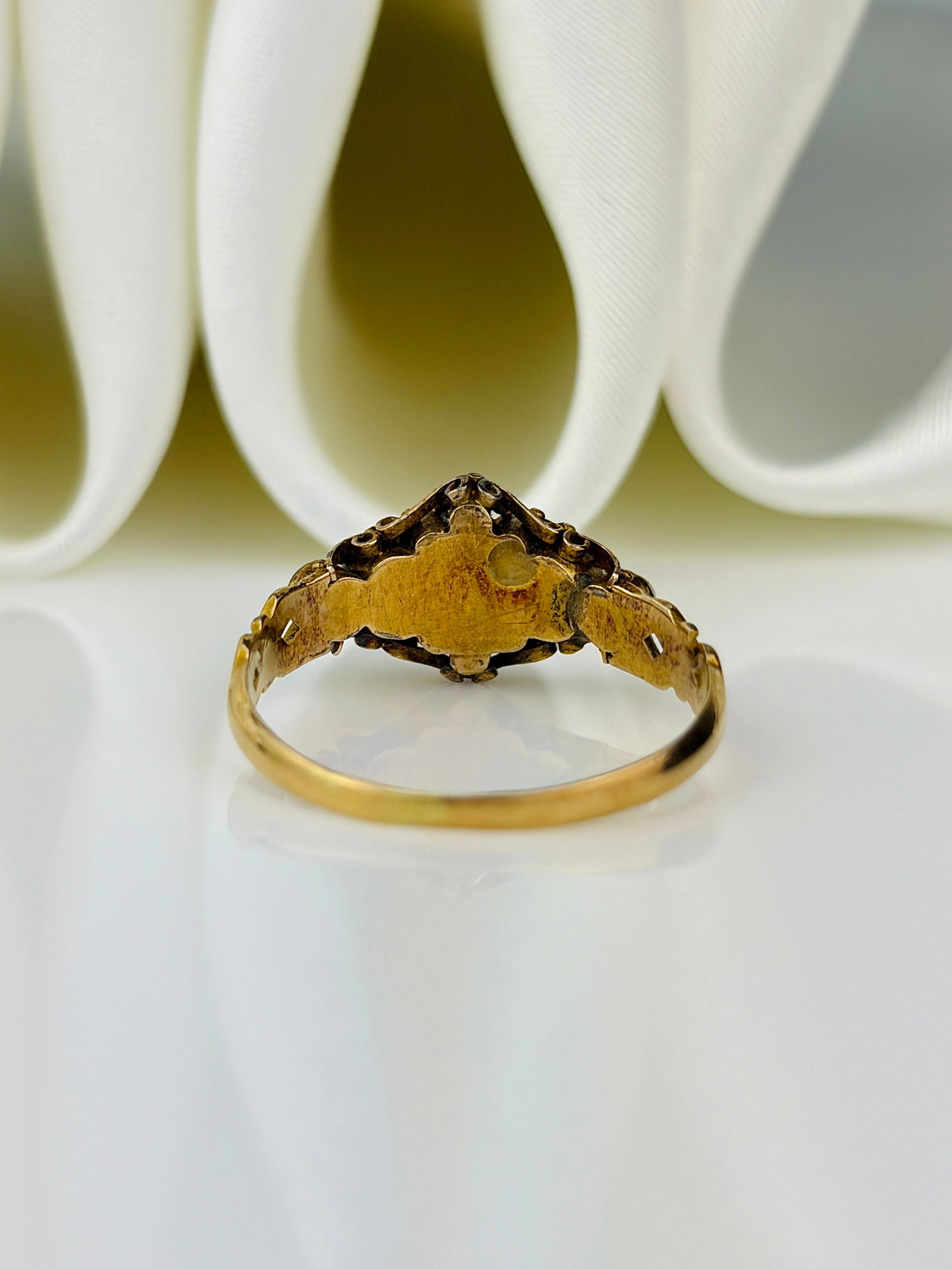 antique 18ct gold pearl ruby and emerald gemset ring - 3