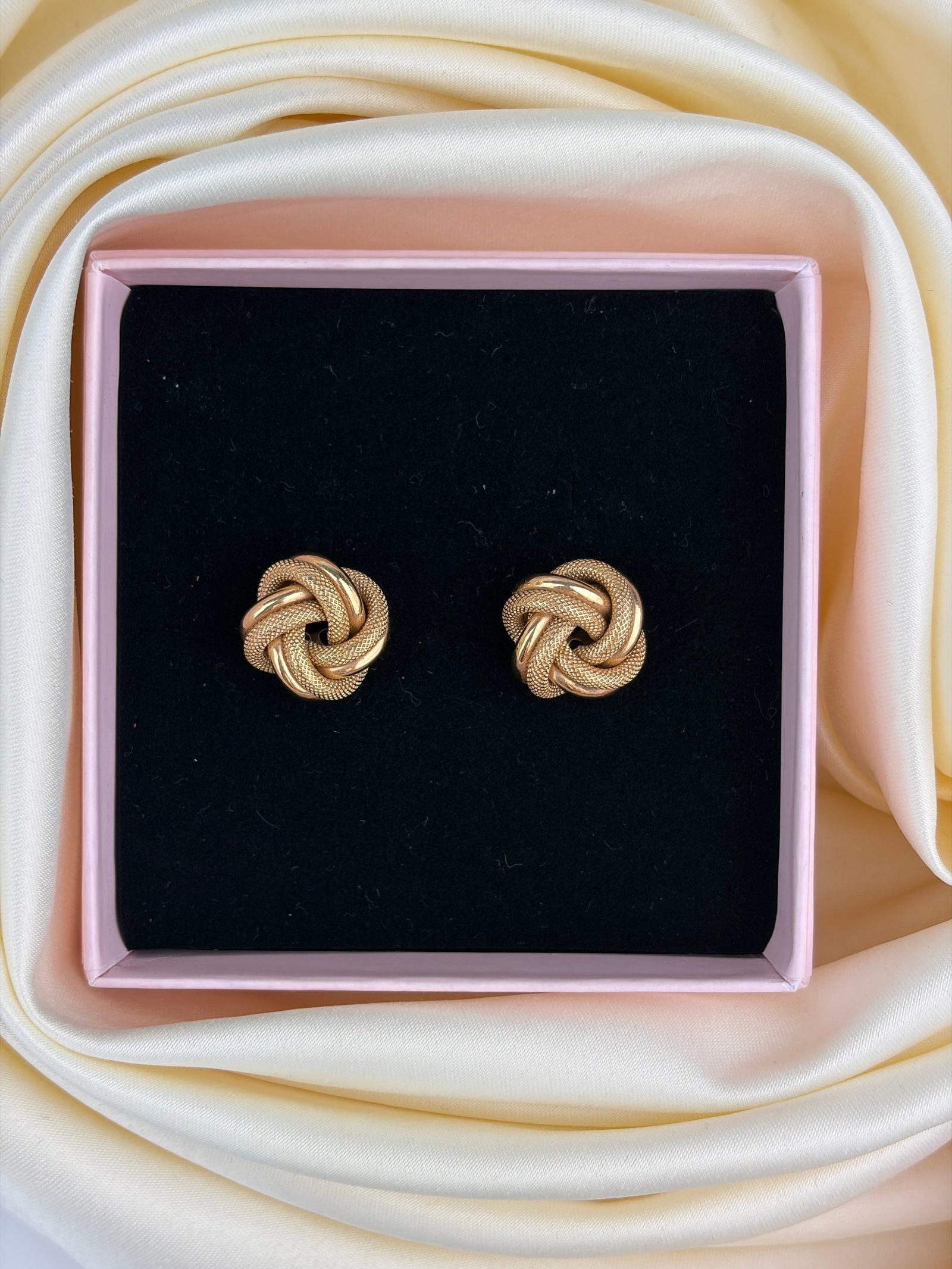 large vintage textured 9ct gold knot earrings - 6