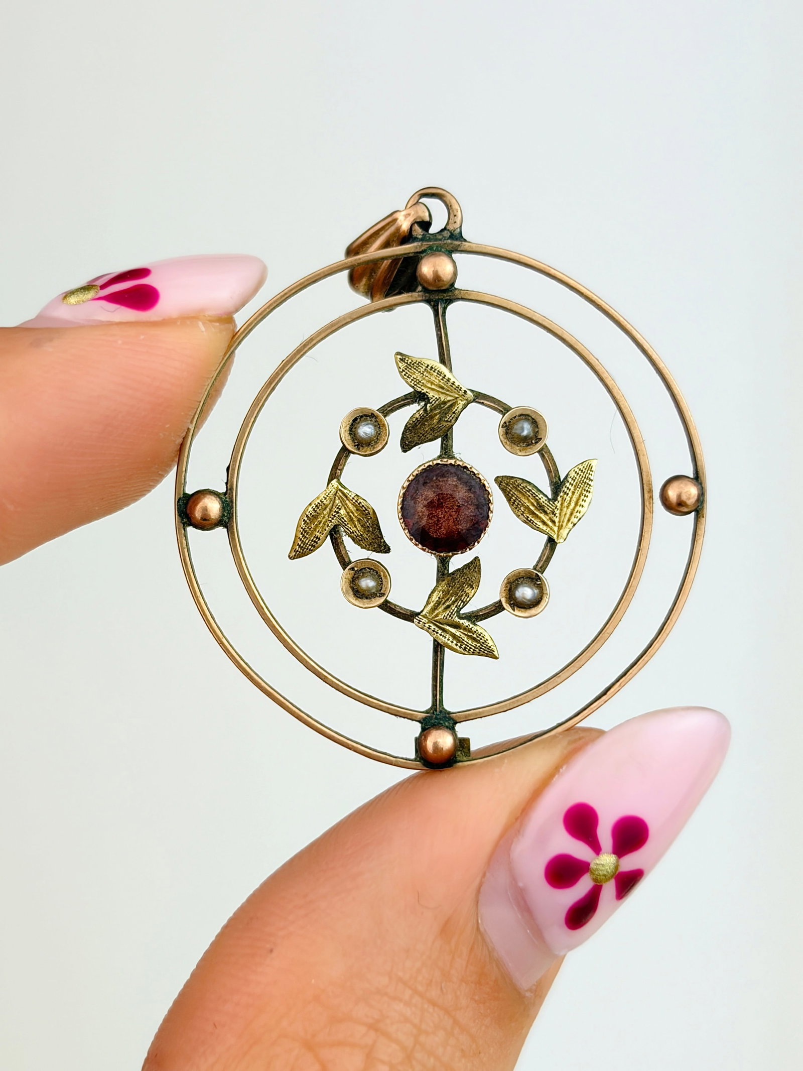 ANTIQUE 9CT GOLD GARNET AND PEARL PRETTY PENDANT - 4