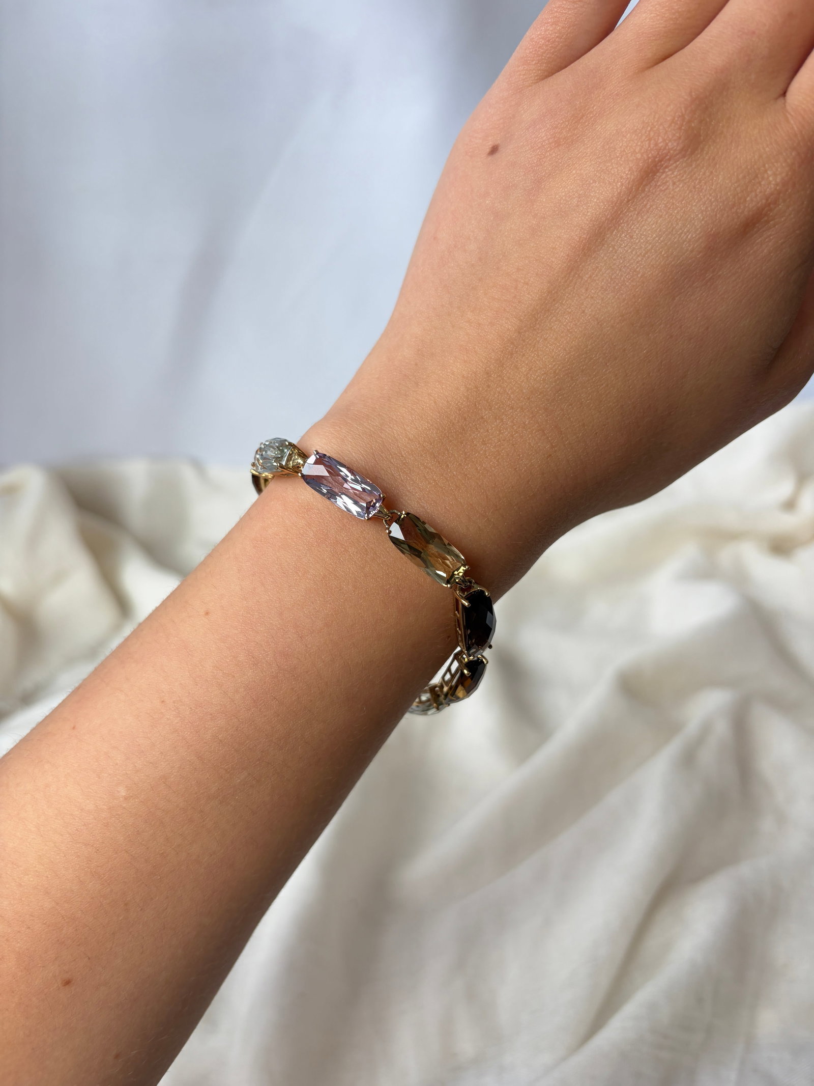 CHUNKY VINTAGE 9CT YELLOW GOLD MULTI GEMSTONE BRACELET - 10