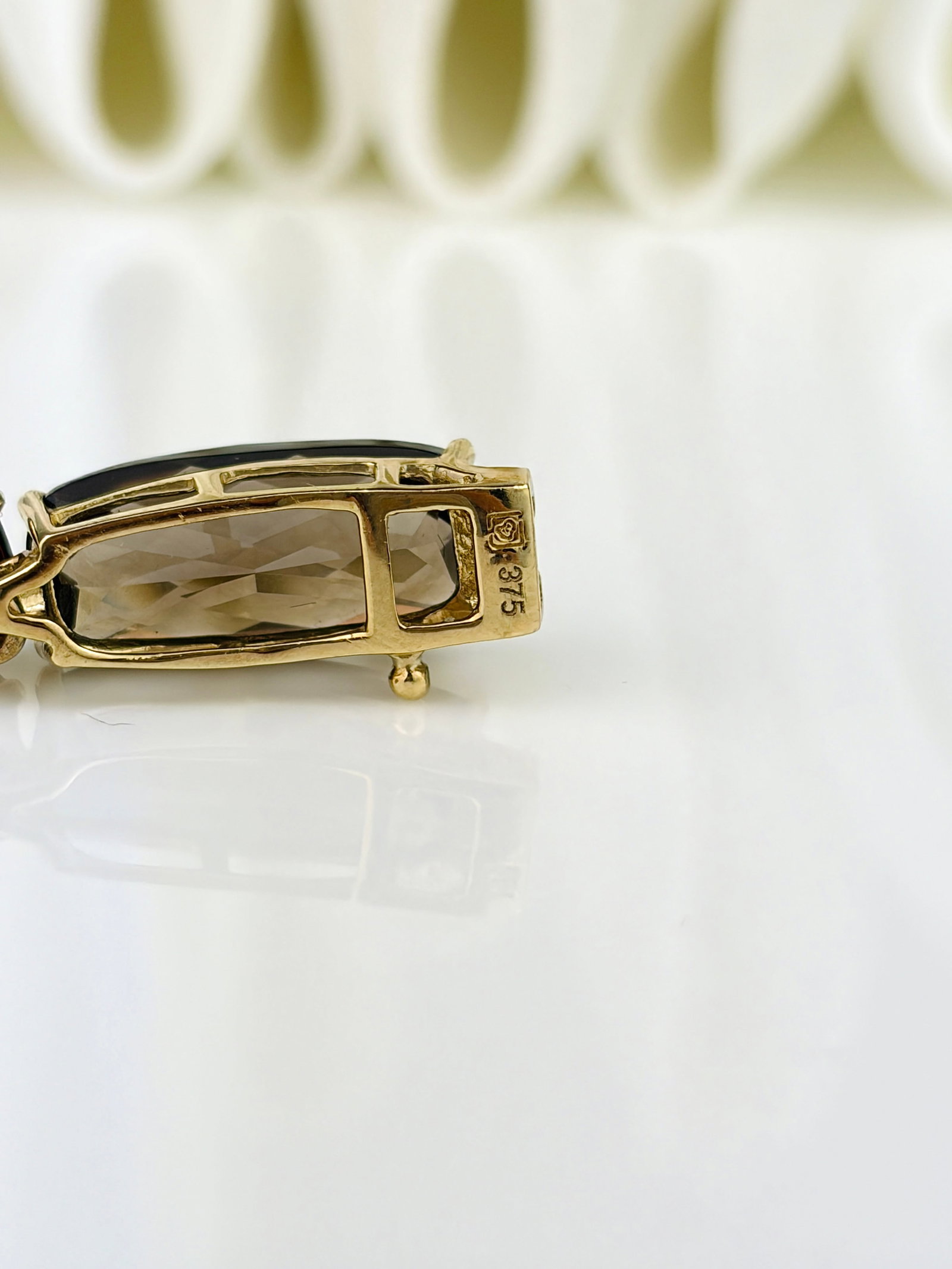 CHUNKY VINTAGE 9CT YELLOW GOLD MULTI GEMSTONE BRACELET - 8