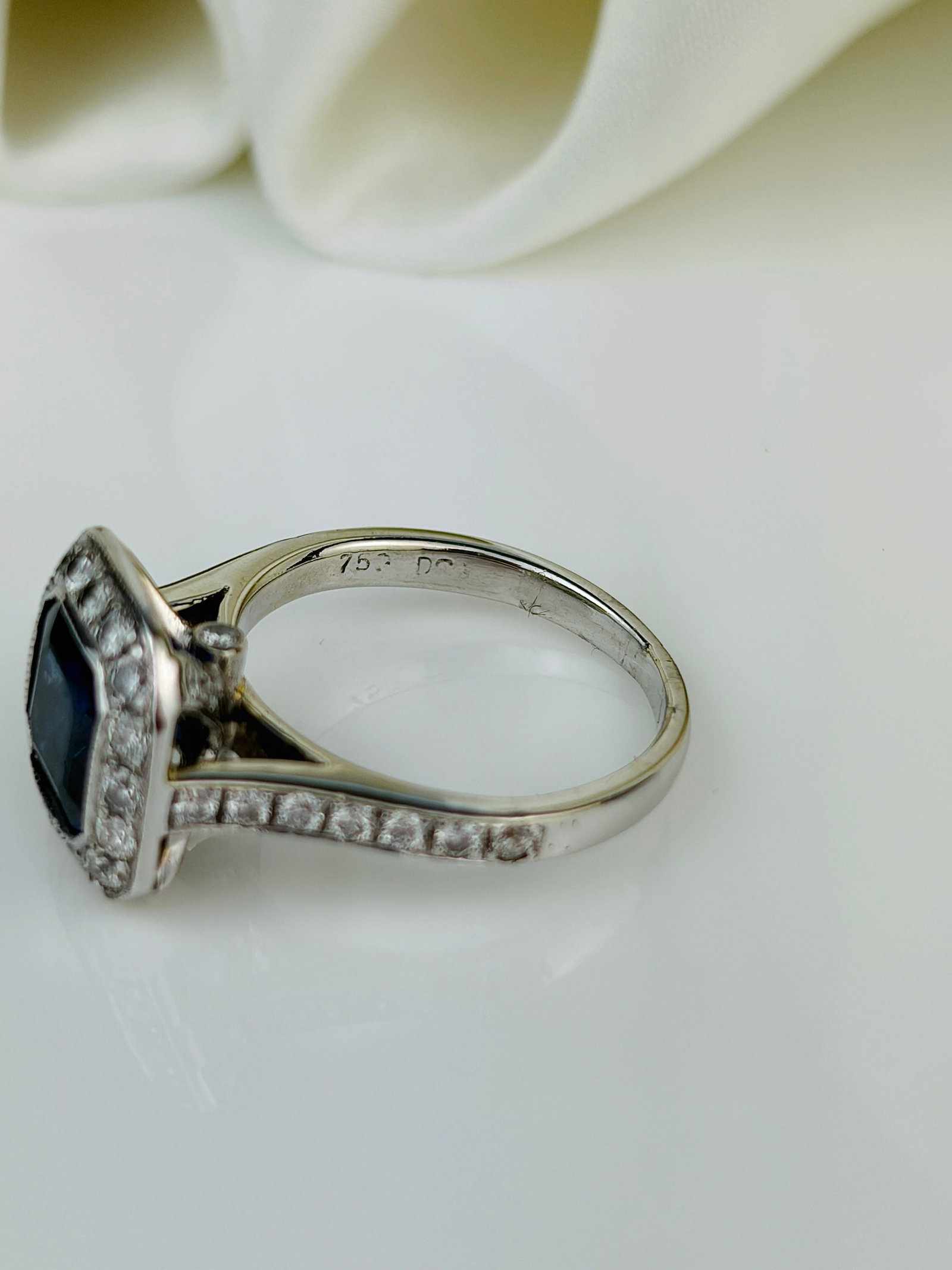 Vintage Sapphire and Diamond Encrusted 18ct White Gold Panel Ring - 4