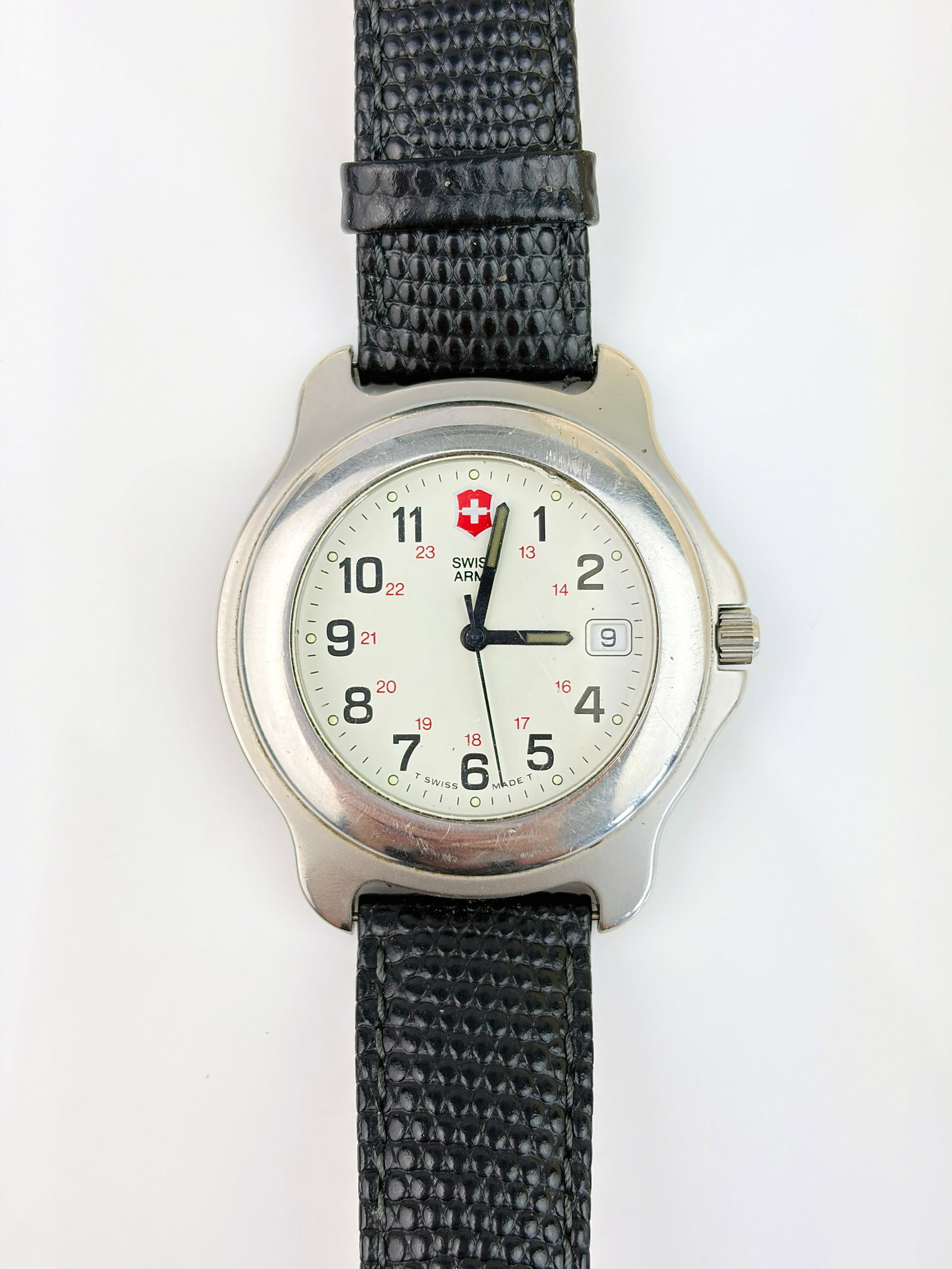 SWISS ARMY VICTORINOX ORIGINAL FIELD WATCH WHITE DIAL AND BLACK LEATHER STRAPS (1 of 8)