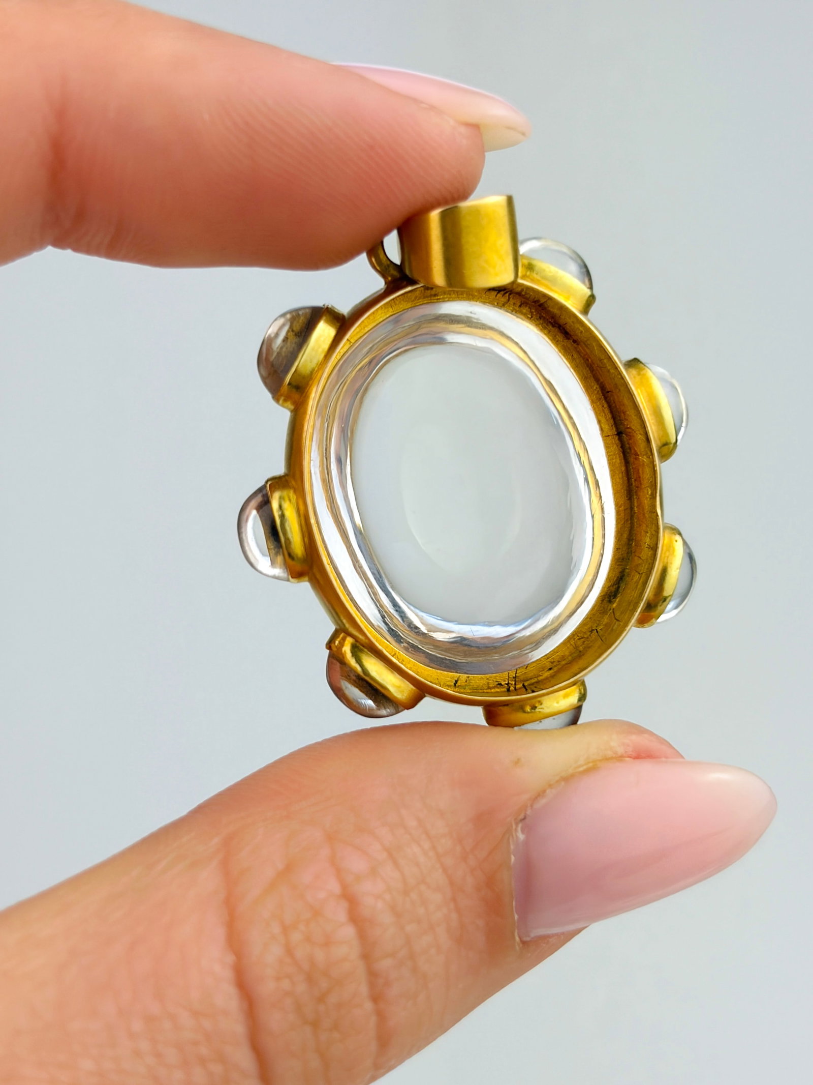 ANTIQUE 18CT YELLOW GOLD ROCK CRYSTAL POOL OF LIGHT PENDANT WITH HALO DETAILS - 5
