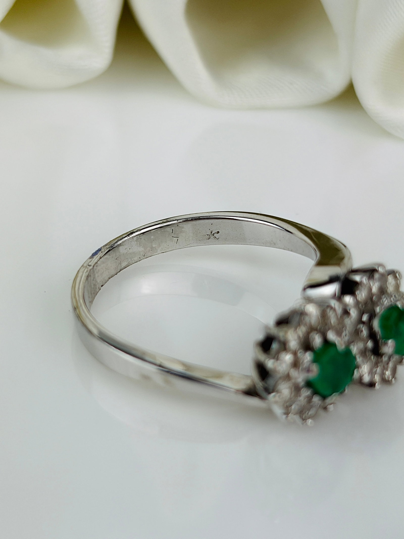 Vintage 18 Carat White Gold Emerald and Diamond Double Cluster Ring - 4