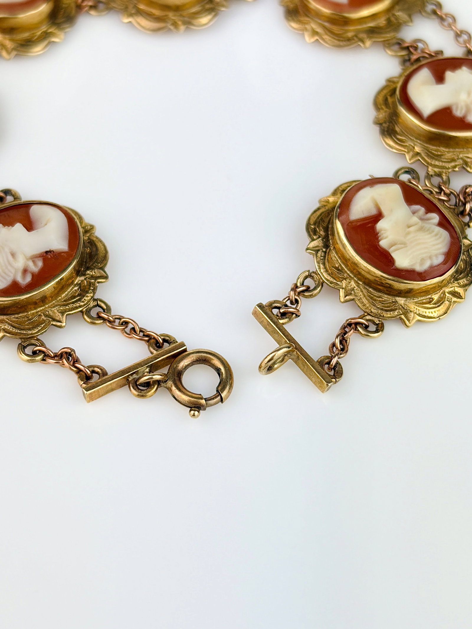 VINTAGE 9CT YELLOW GOLD ORNATE CAMEO BRACELET - 5