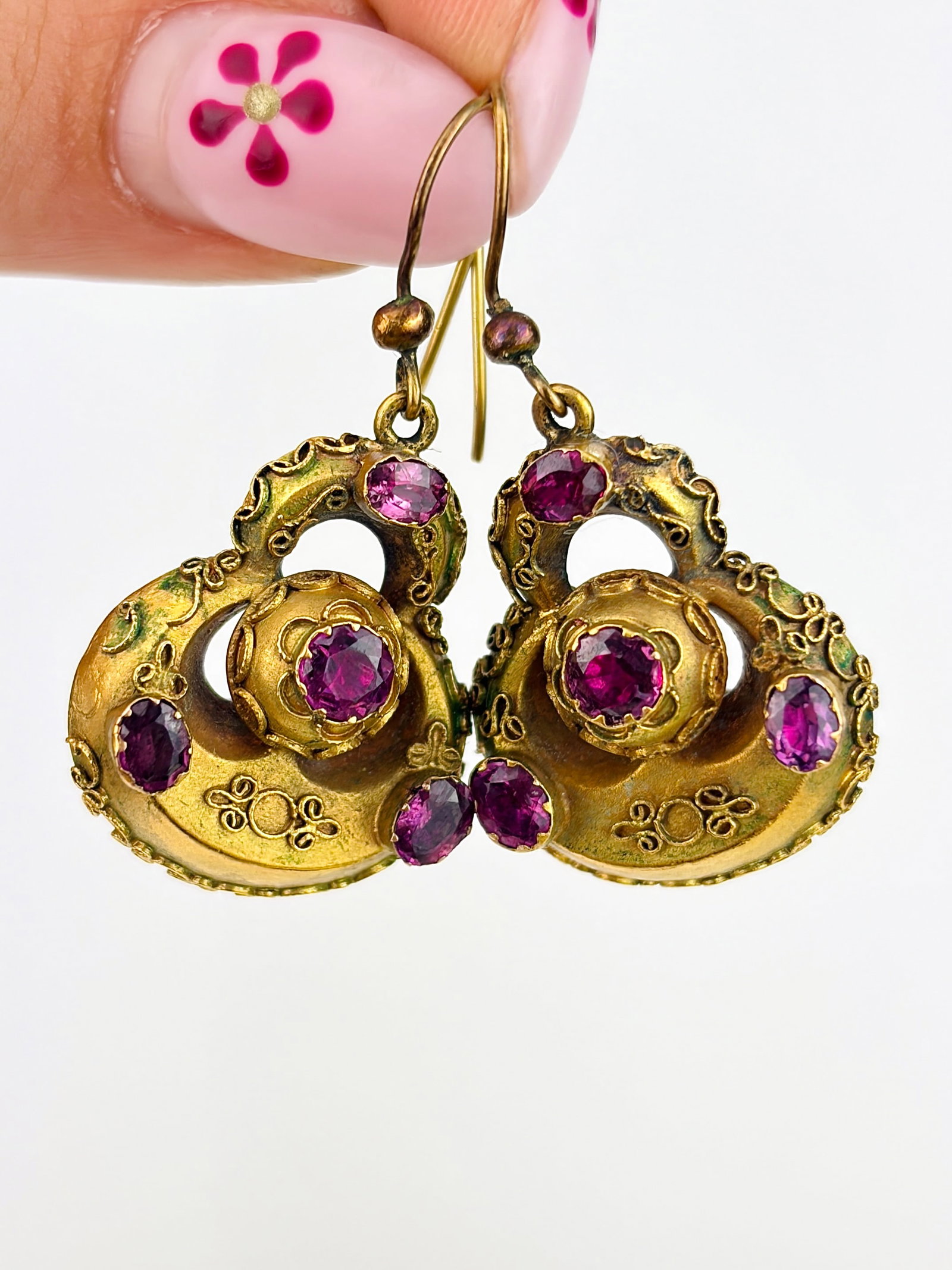 ANTIQUE VICTORIAN ETRUSCAN REVIVAL AMETHYST EARRINGS IN 9CT GOLD: ANTIQUE VICTORIAN ETRUSCAN REVIVAL AMETHYST EARRINGS IN 9CT GOLD Exquisite design!