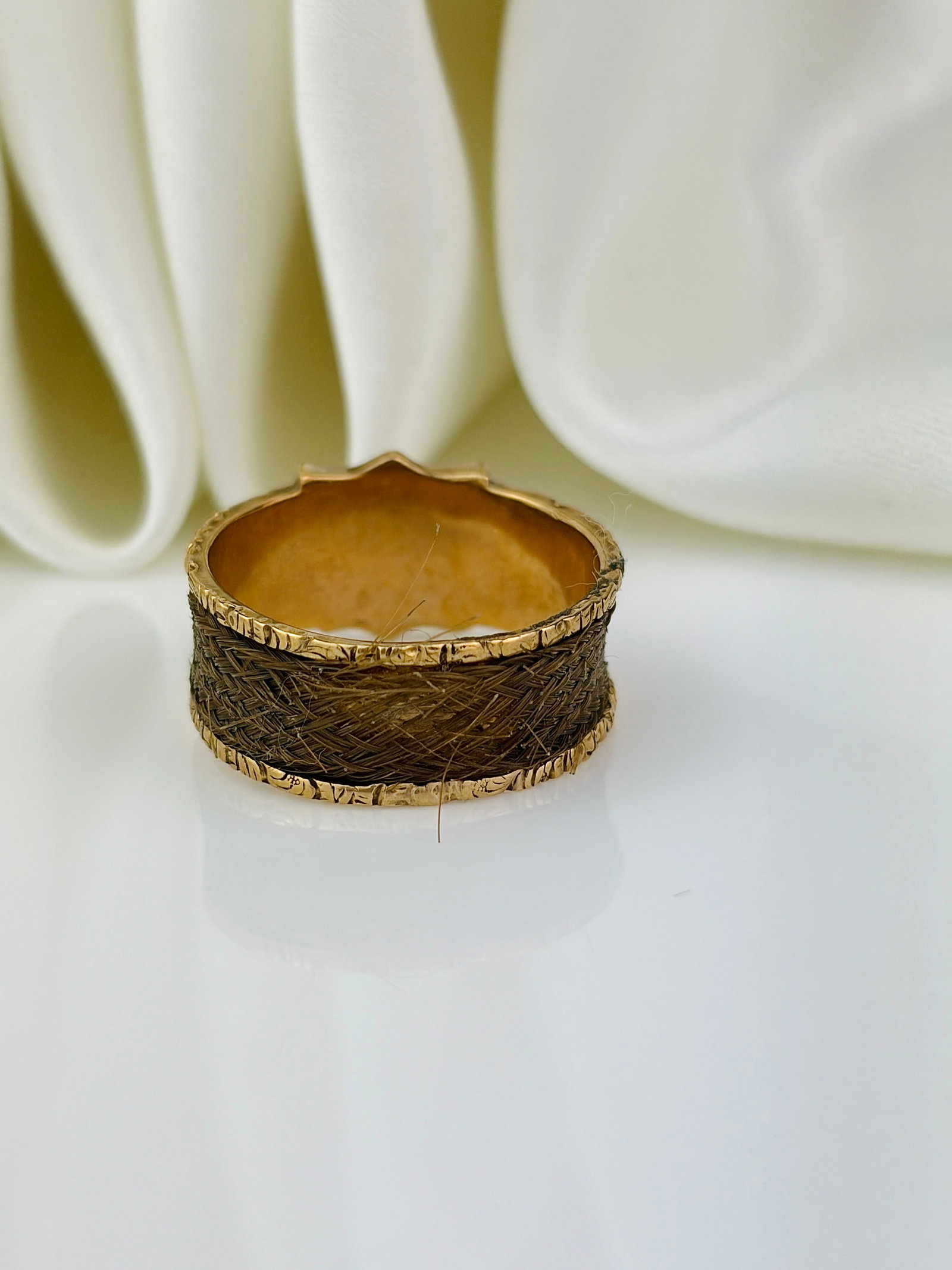 antique gold and hair 'LH' memorial wide band ring - 3