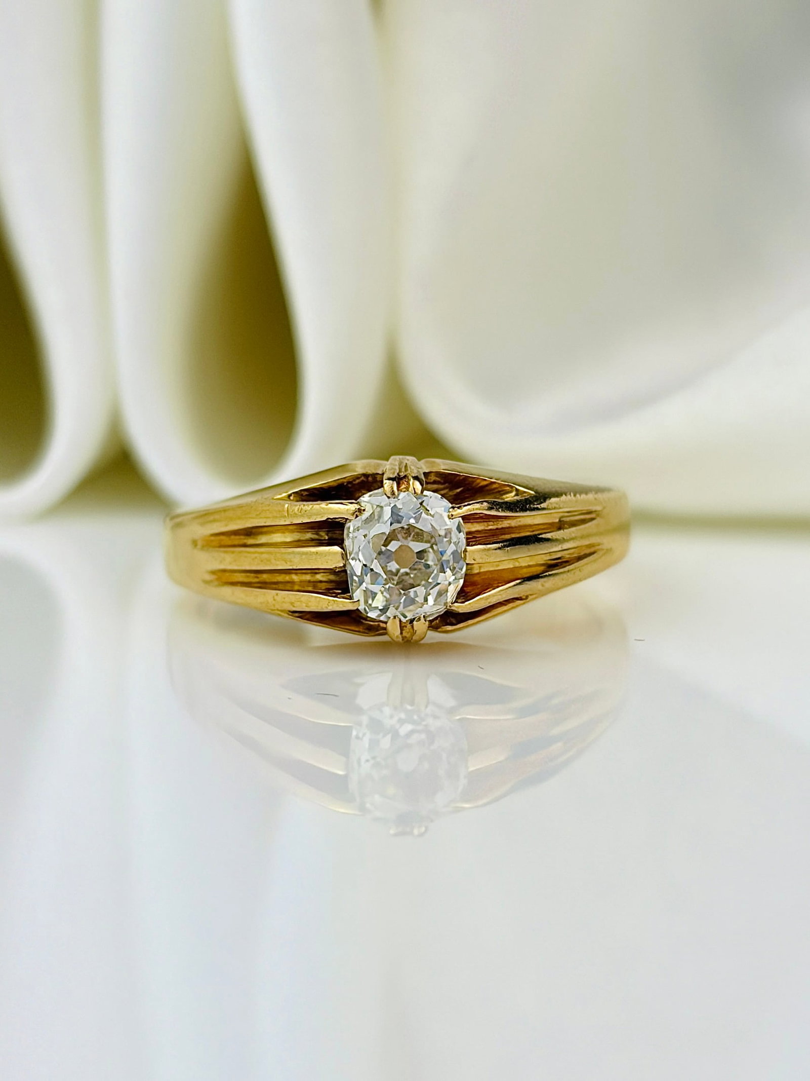 chunky antique .55pt diamond belcher ring in 18ct gold (1 of 9)