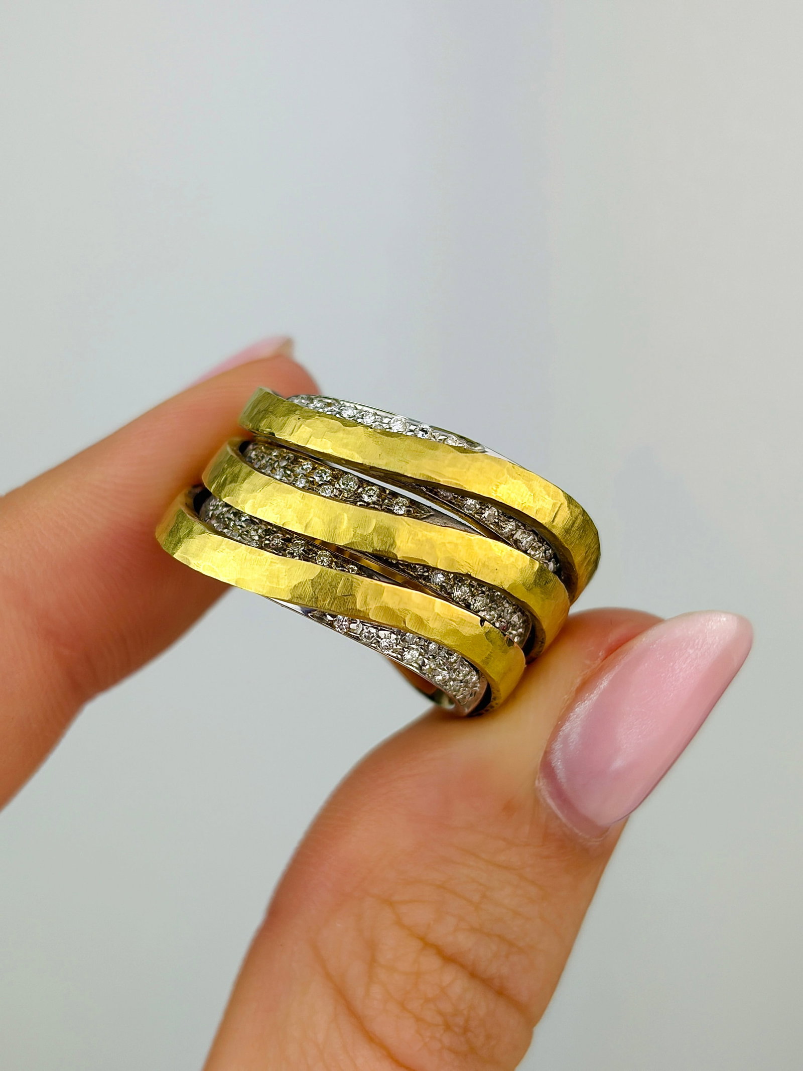 heavy Modern Style 18ct White Gold and Yellow Gold multi row Diamond band Ring - 4