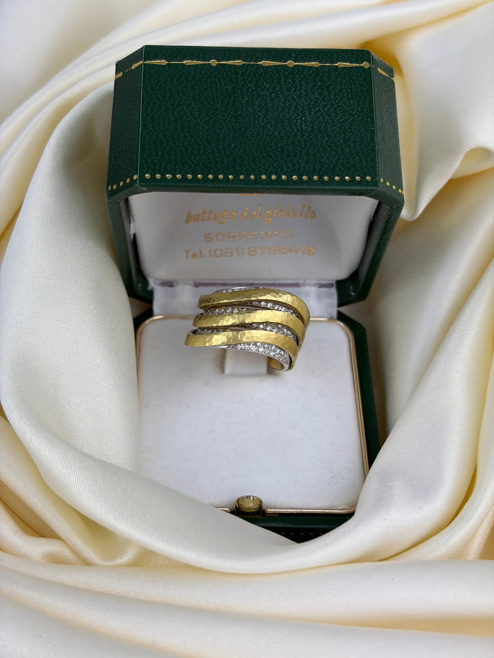 heavy Modern Style 18ct White Gold and Yellow Gold multi row Diamond band Ring - 6