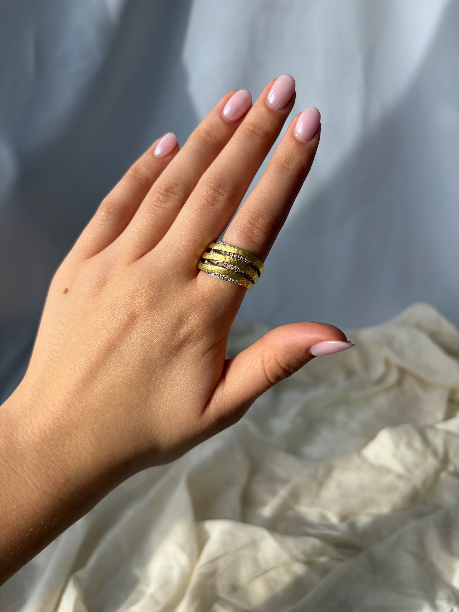 heavy Modern Style 18ct White Gold and Yellow Gold multi row Diamond band Ring - 8