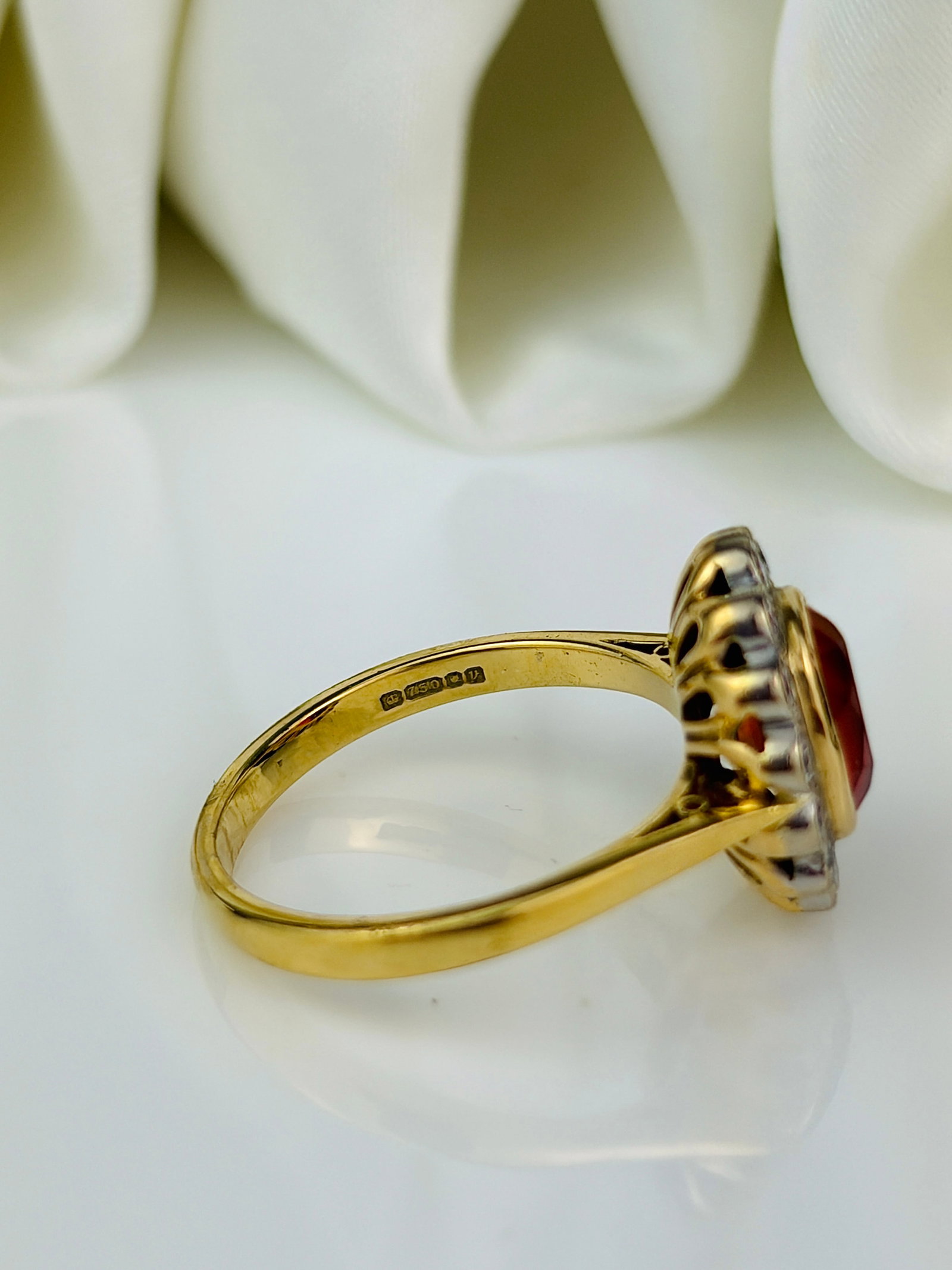 Vintage Fire Opal and Diamond 18 Carat Cluster Ring - 4