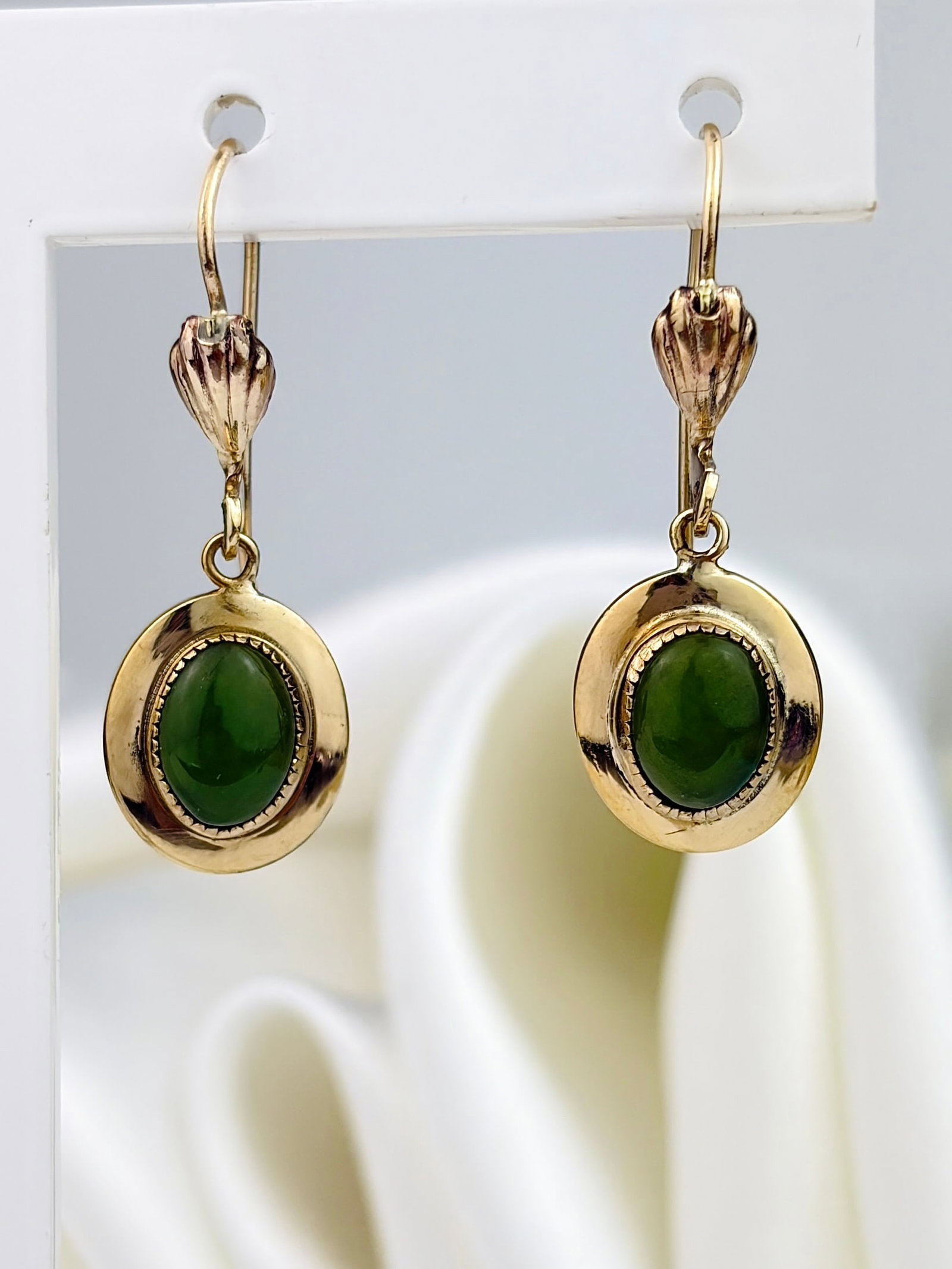 LOVELY 12CT YELLOW GOLD GOLD FILLED GREEN CHRYSOPRASE DROP EARRINGS - 2