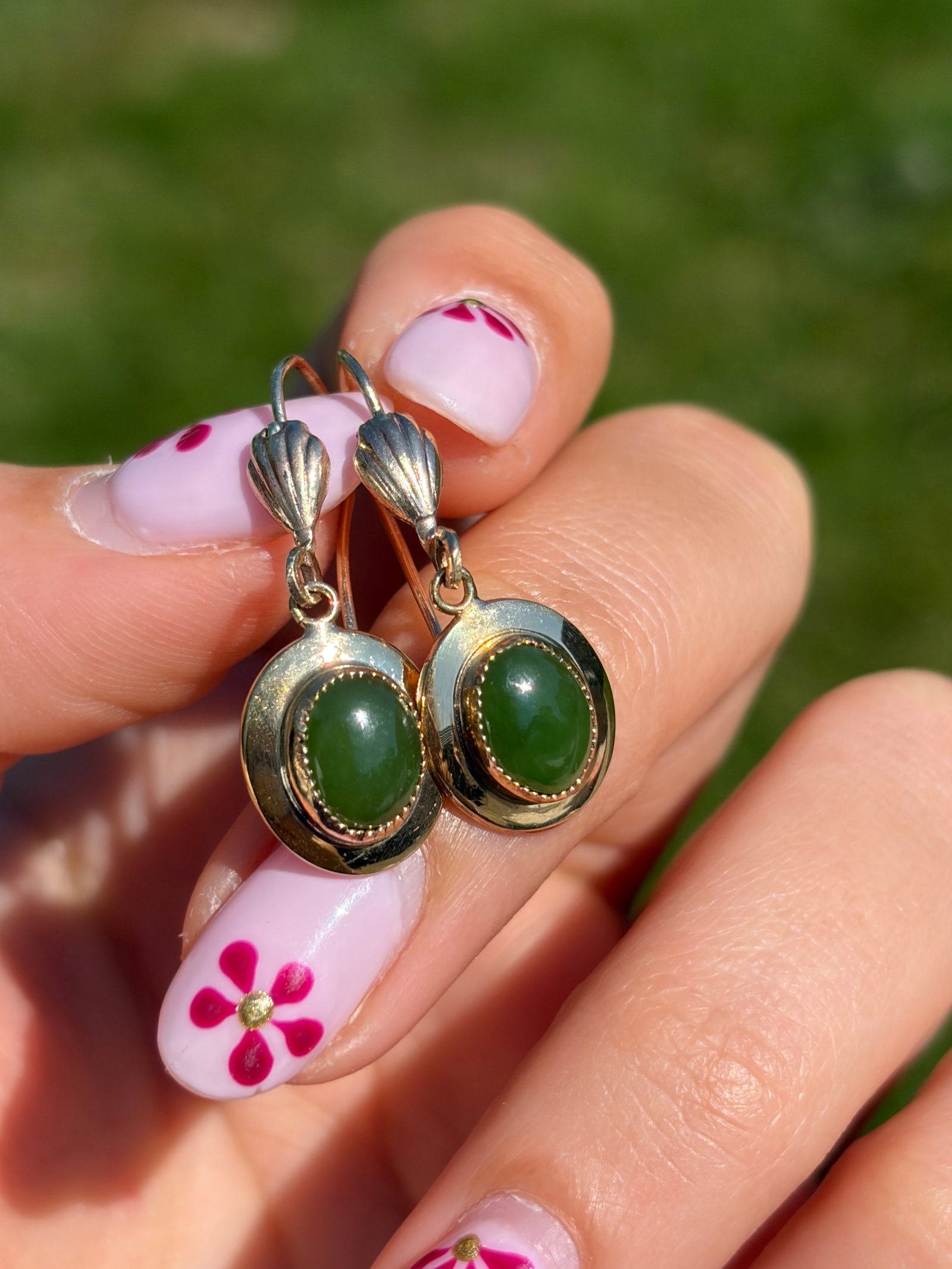 LOVELY 12CT YELLOW GOLD GOLD FILLED GREEN CHRYSOPRASE DROP EARRINGS - 7