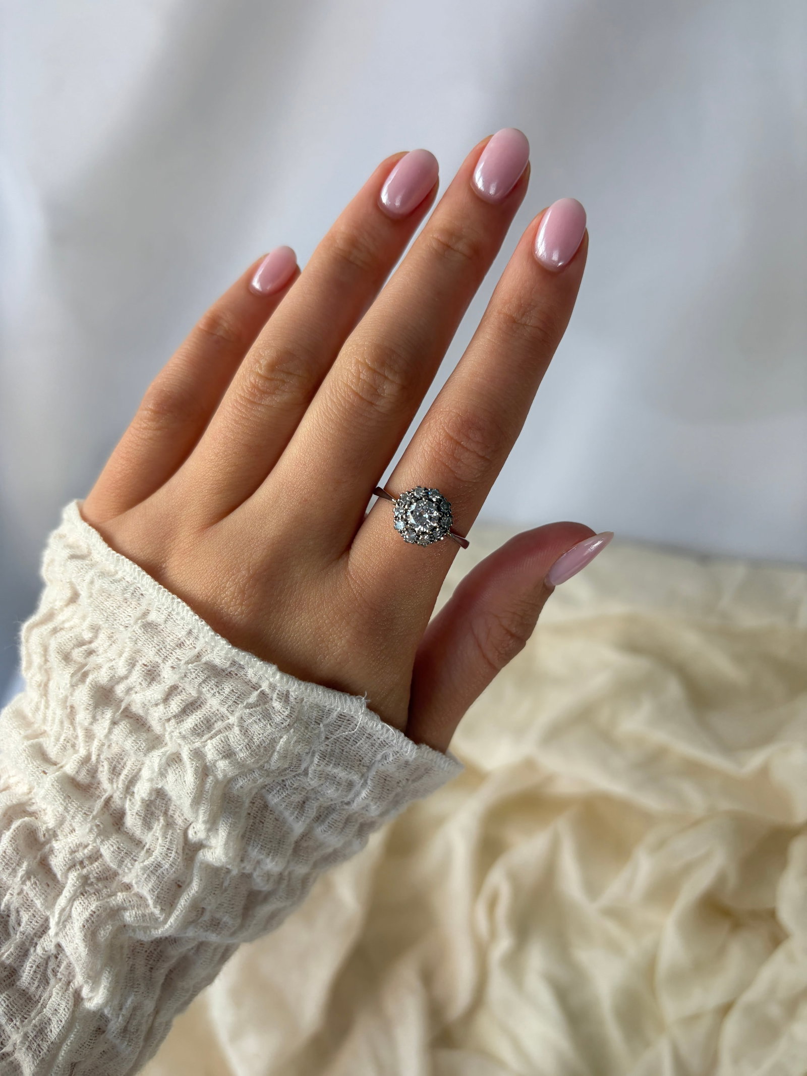 1.25CT Art Deco Diamond and 18 Carat White Gold Cluster Ring - 8