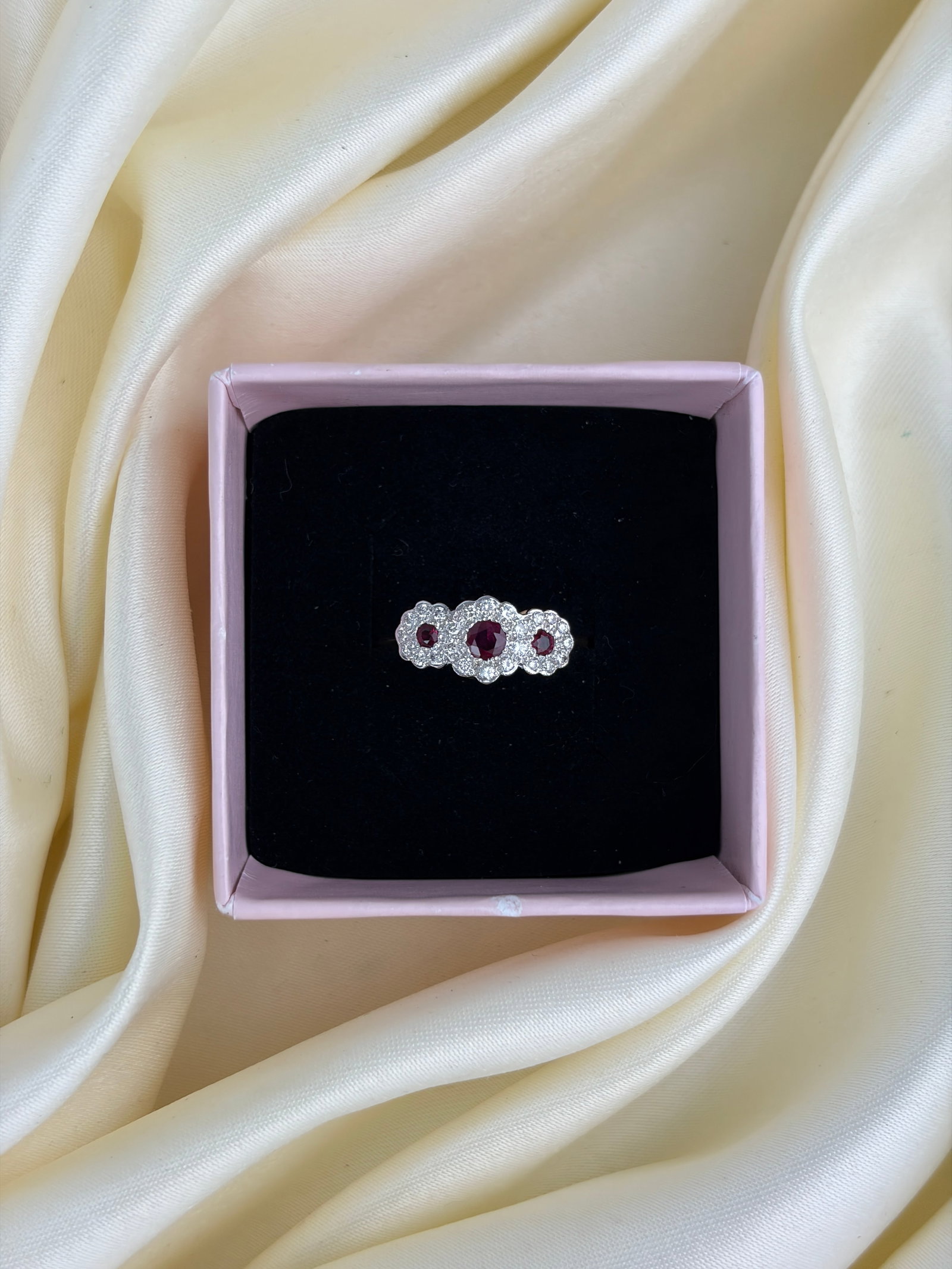 Vintage Ruby and Diamond 18 Carat Gold Triple Cluster Ring - 7