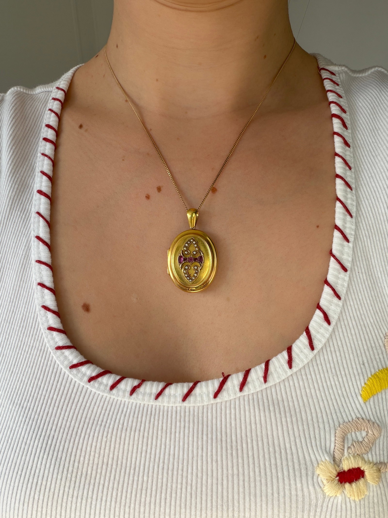 ANTIQUE 18CT YELLOW GOLD RUBY AND PEARL LOCKET PENDANT - 3