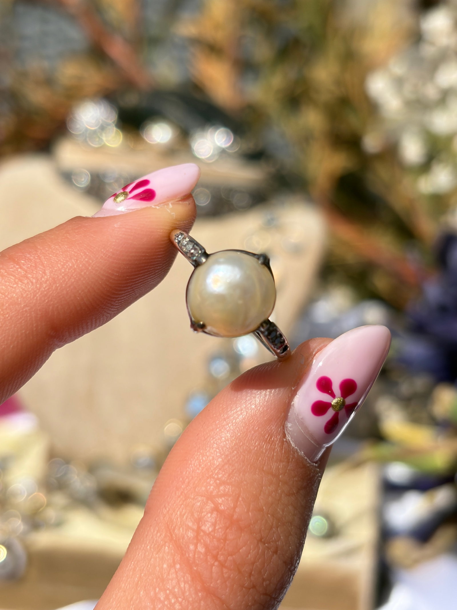 ANTIQUE BAROQUE PEARL AND DIAMOND RING IN WHITE GOLD - 2