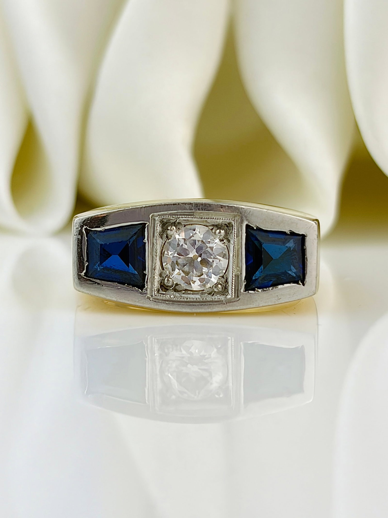 Huge Chunky Sapphire and Diamond 3 Stone Ring in 18ct Yellow Gold: huge chunky sapphire and diamond 3 stone ring in 18ct yellow gold Wonderful 70pts diamond!