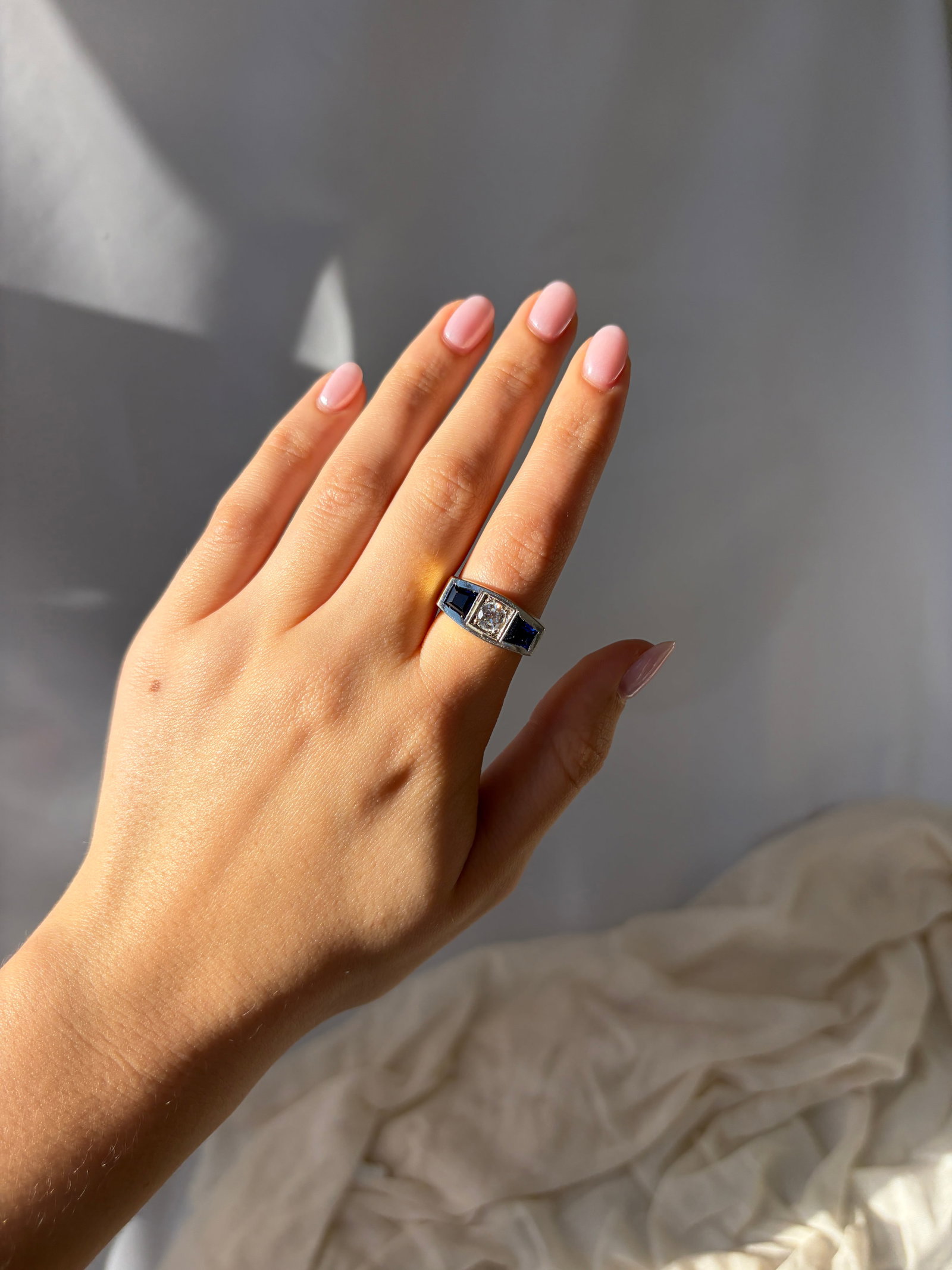 Huge Chunky Sapphire and Diamond 3 Stone Ring in 18ct Yellow Gold - 8