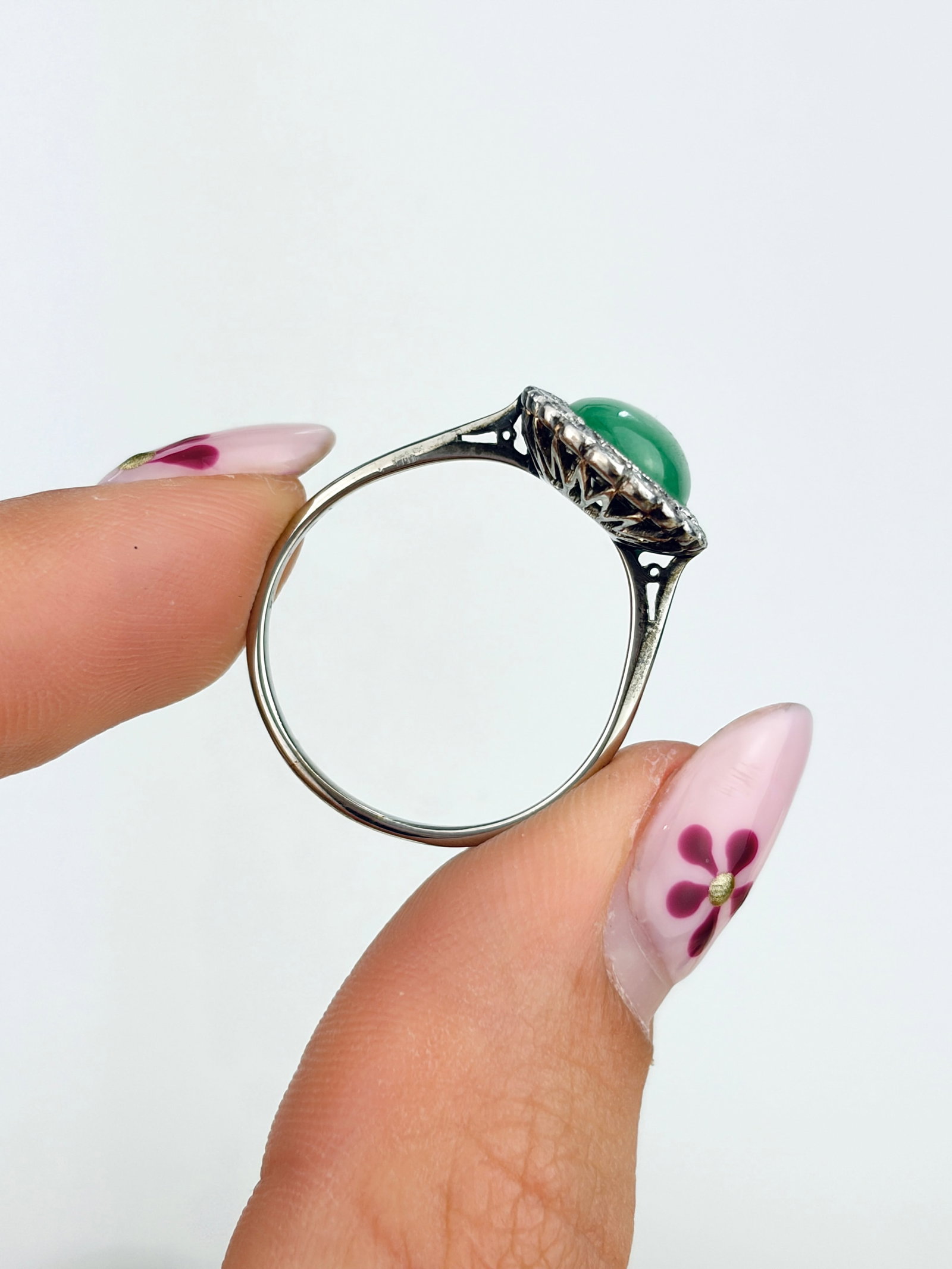 ANTIQUE ART DECO PLATINUM CABOCHON JADE AND DIAMOND CLUSTER RING - 6