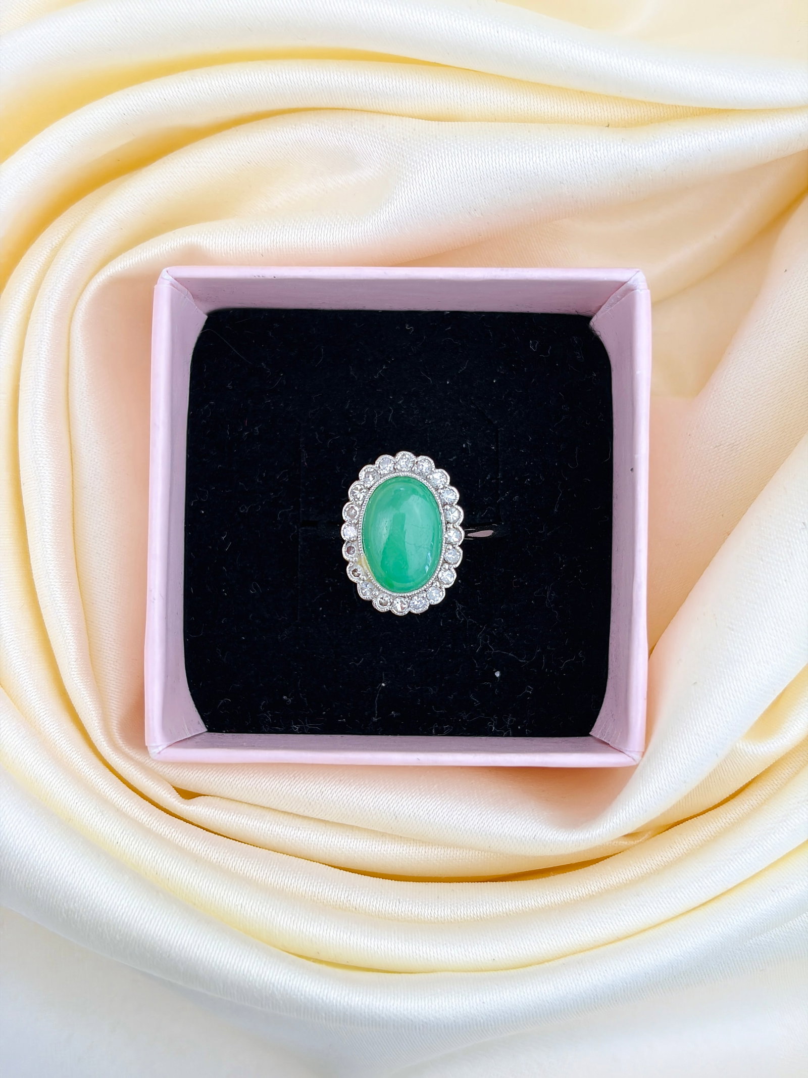 ANTIQUE ART DECO PLATINUM CABOCHON JADE AND DIAMOND CLUSTER RING - 9