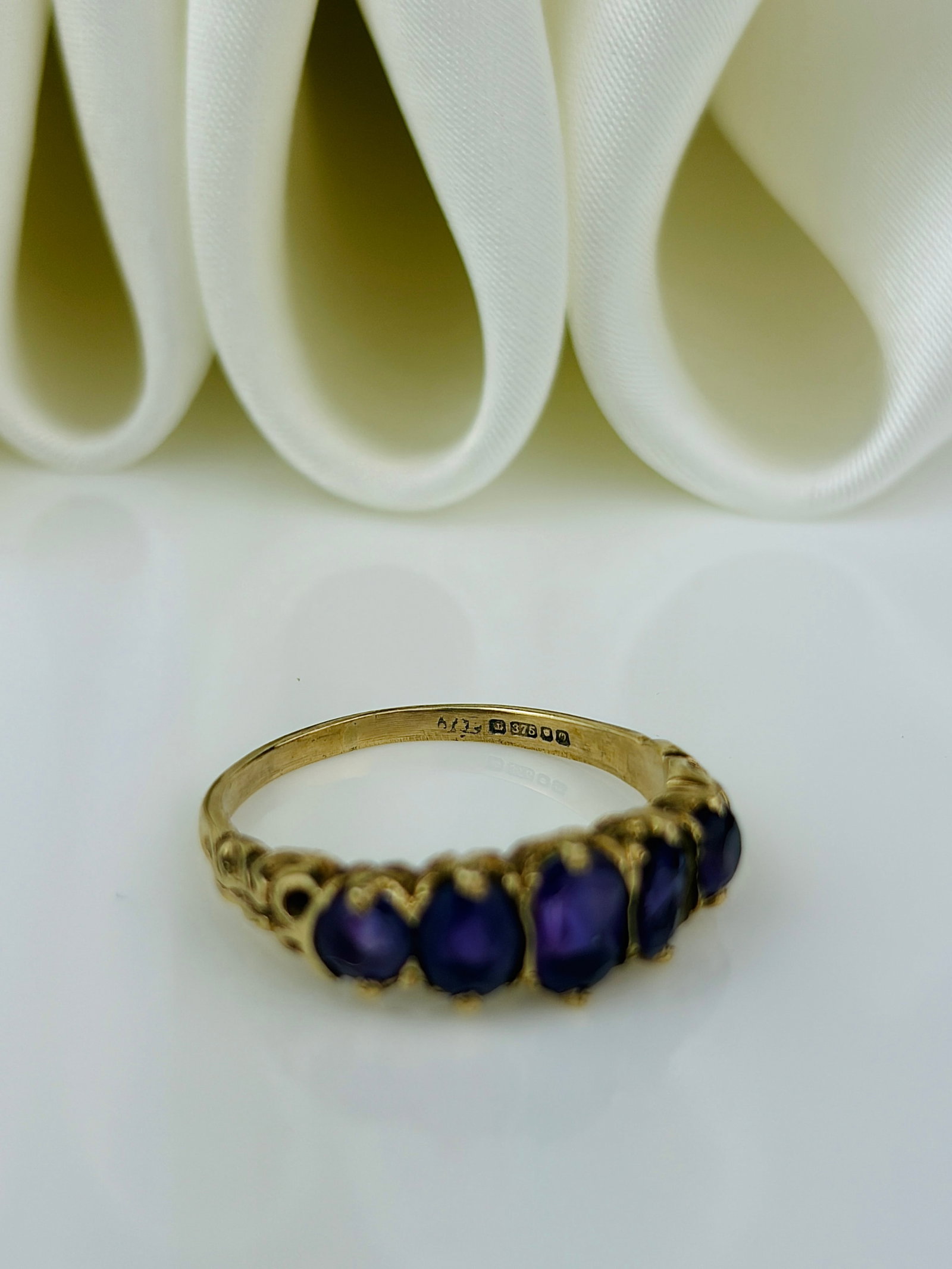 Vintage 9ct yellow gold amethyst 5 stone ring - 4