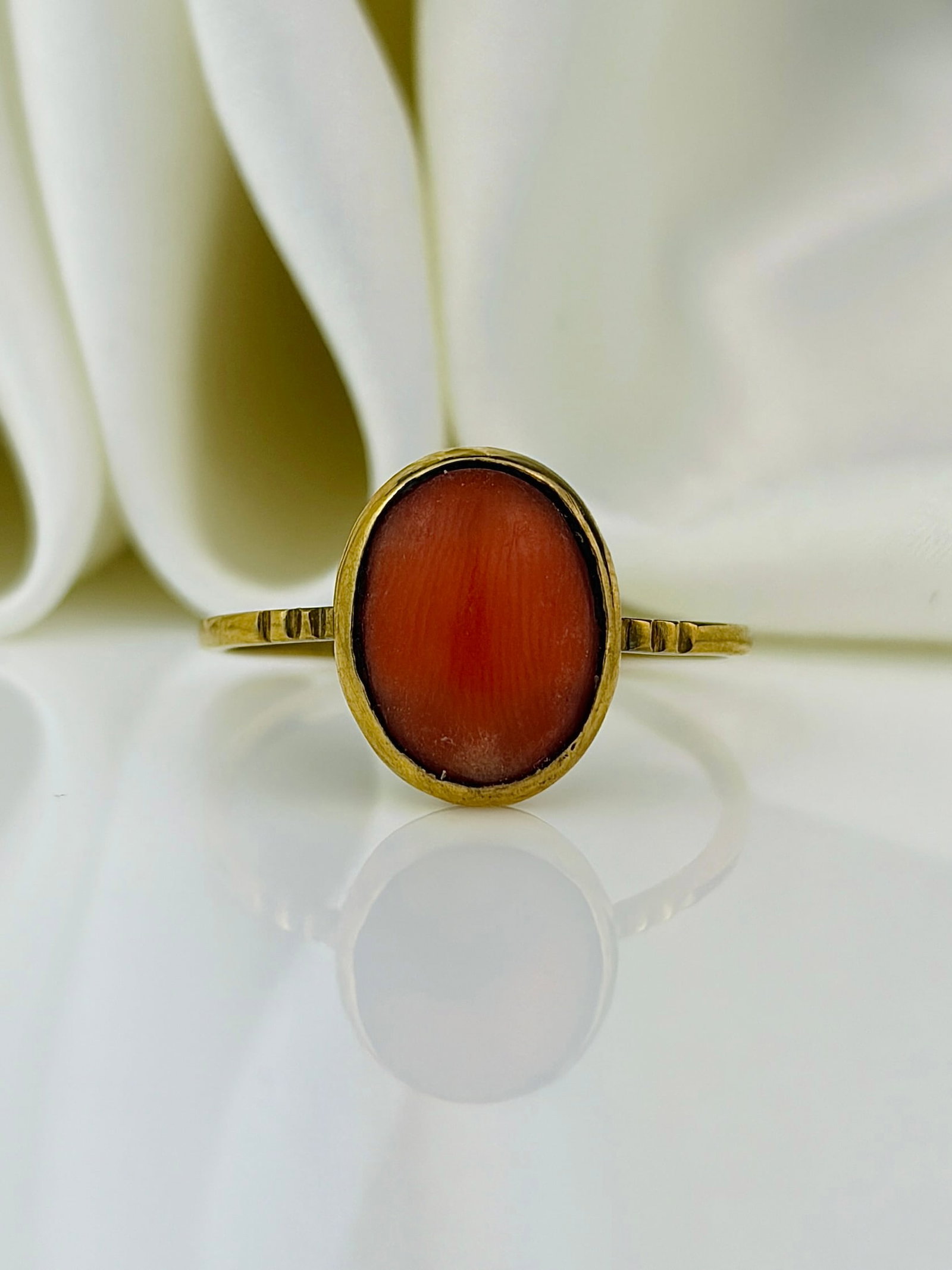 antique yellow gold ring: antique yellow gold ring Weight: 2.21g Size: UK P, US 8, Face of ring 11x9mm, height off finger 4mm Materials: yellow gold Hallmarks: None present Condition: Good overall condition.