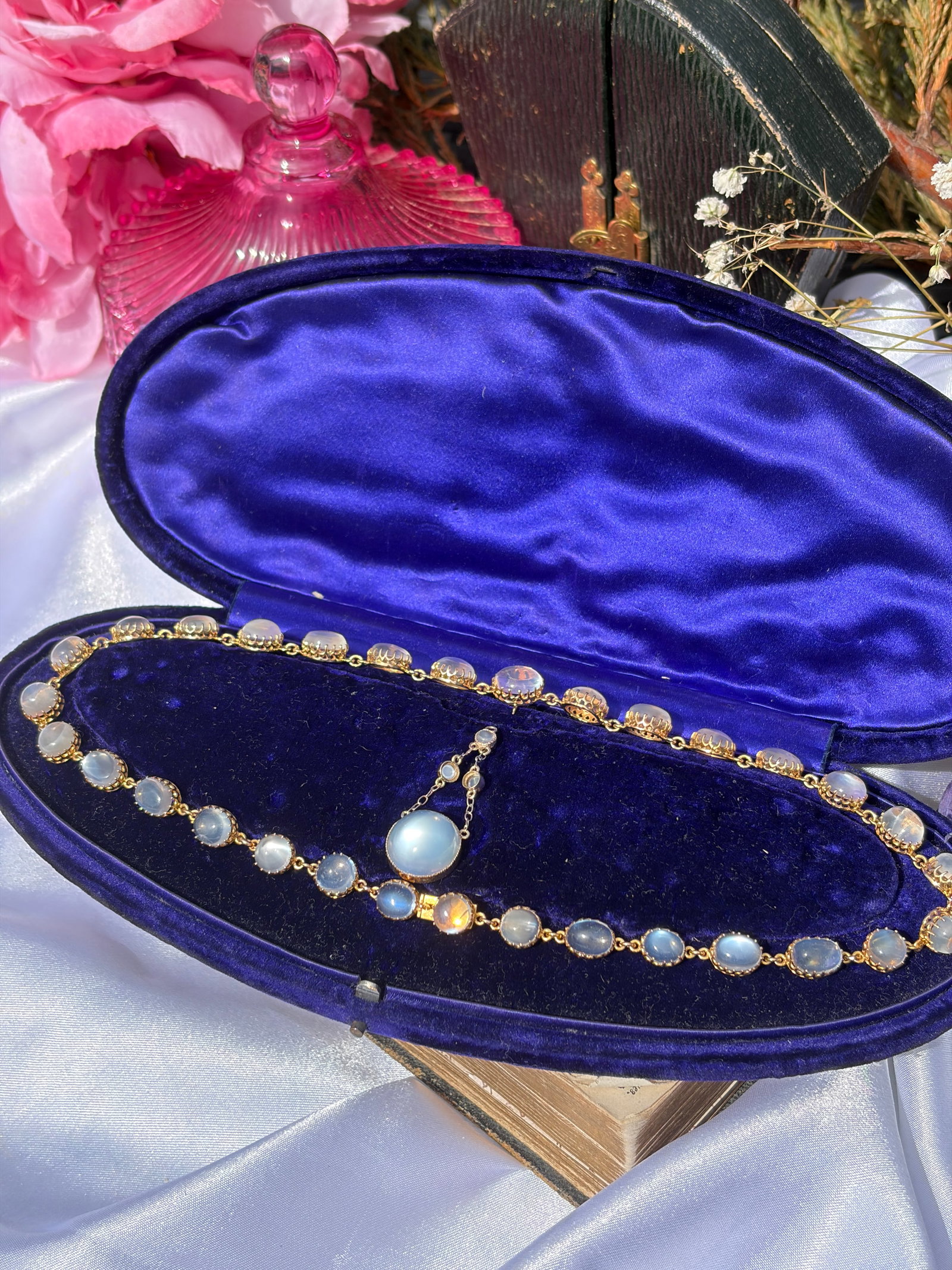 INCREDIBLE BOXED ANTIQUE 9CT YELLOW GOLD CABOCHON MOONSTONE NECKLACE WITH DETACHABLE DROP PENDANT - 2