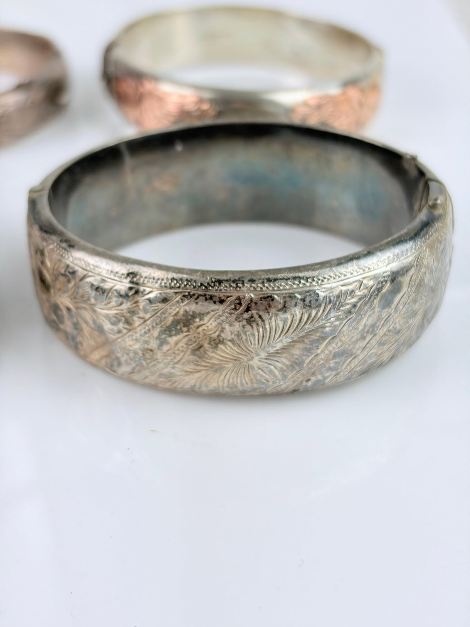 MIXED LOT - 4X SILVER BANGLES AF - 2
