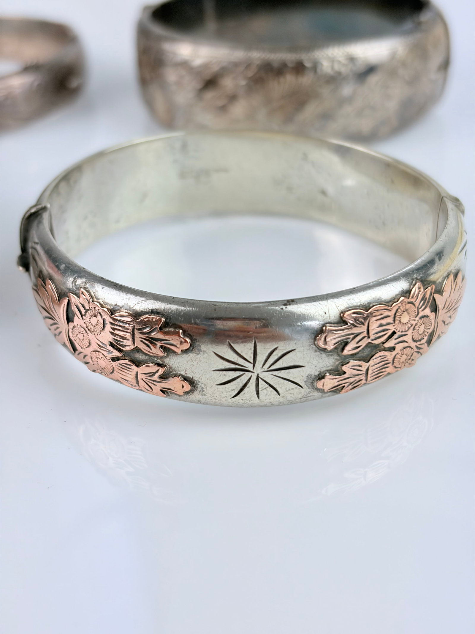 MIXED LOT - 4X SILVER BANGLES AF - 3