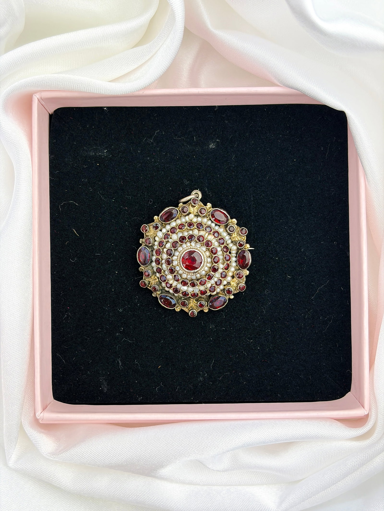 ANTIQUE AUSTRO HUNGARIAN GARNET AND PEARL BROOCH/PENDANT - 5