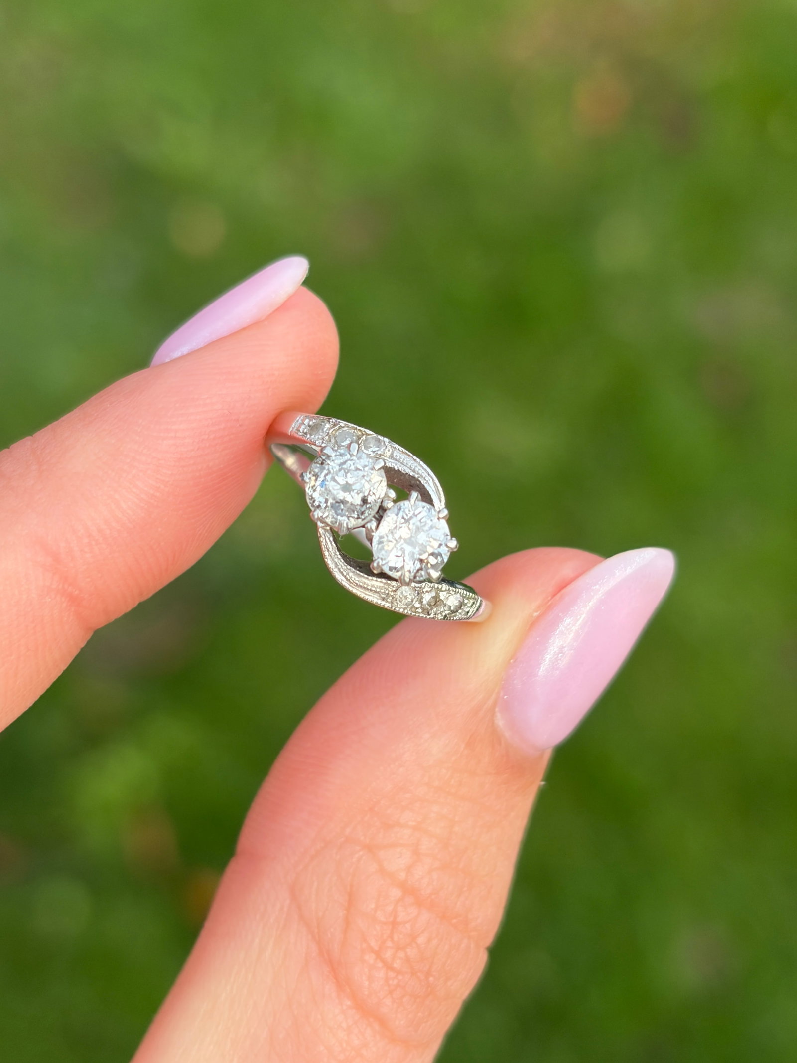 Vintage Diamond 18 Carat White Gold Crossover Moi et Toi Ring - 10