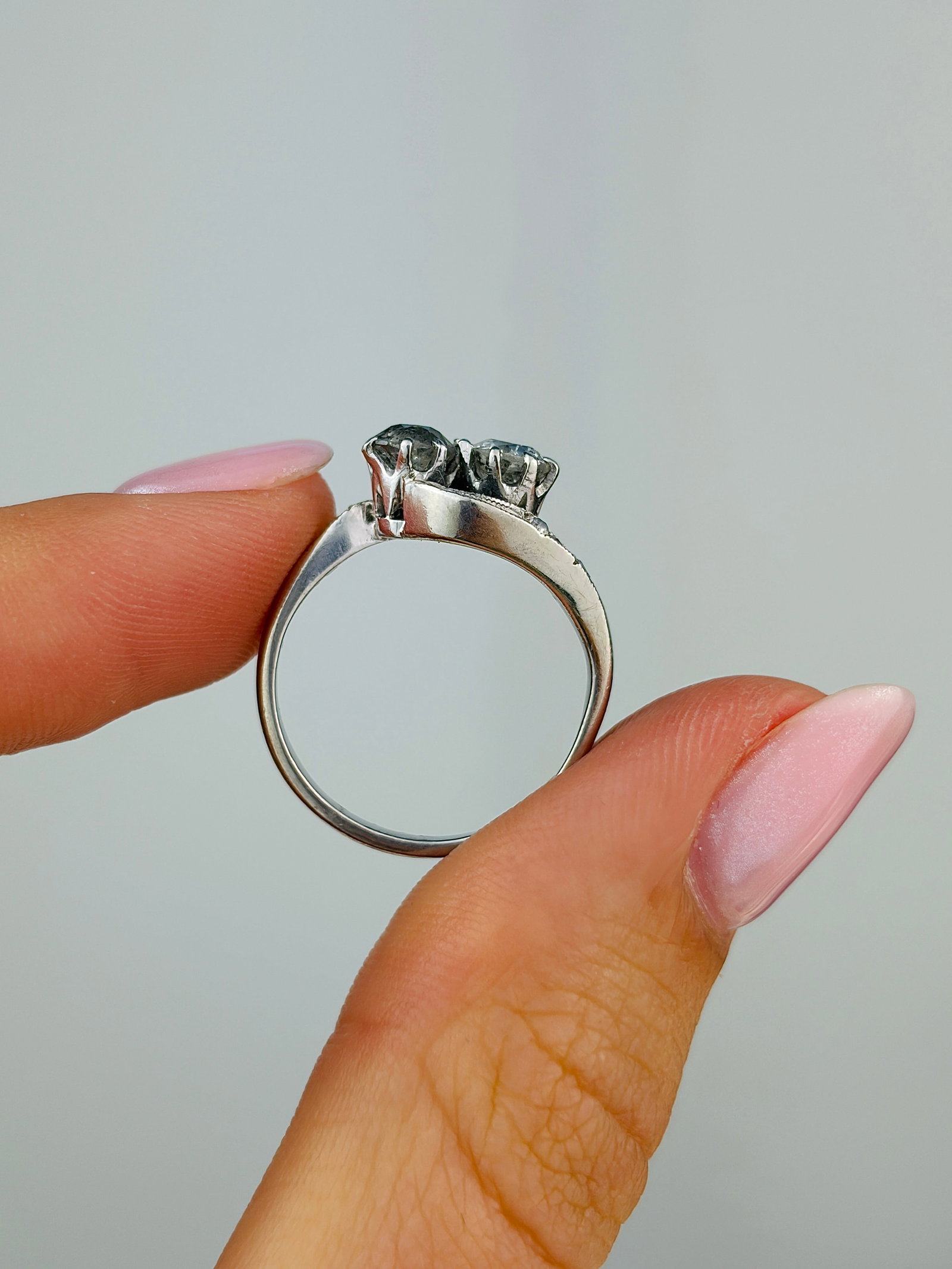 Vintage Diamond 18 Carat White Gold Crossover Moi et Toi Ring - 6