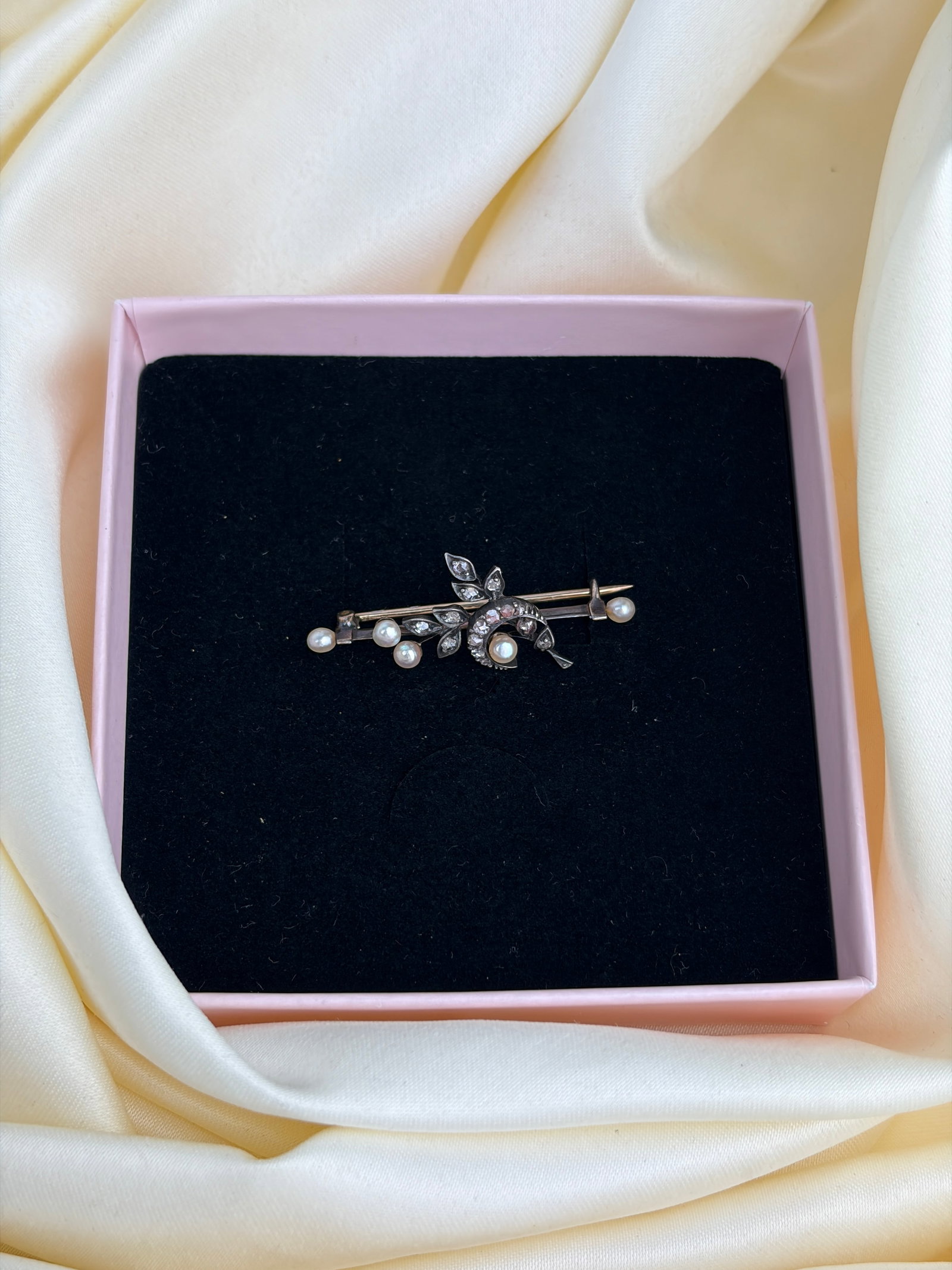 Antique 9 Carat Gold Rose Cut Diamond and Pearl Brooch - 6