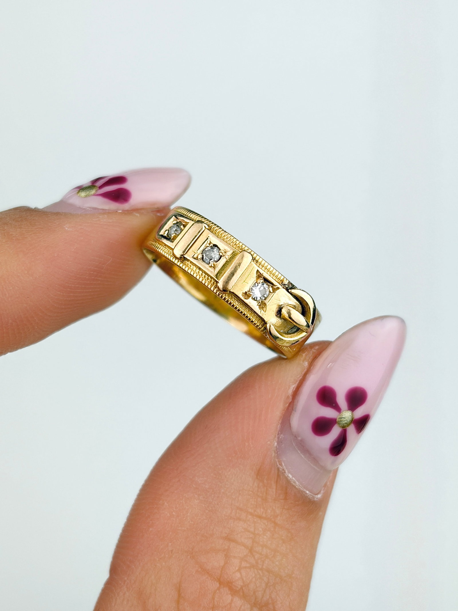 ANTIQUE C.1890 18CT YELLOW GOLD DIAMOND 3 STONE BUCKLE RING - 5