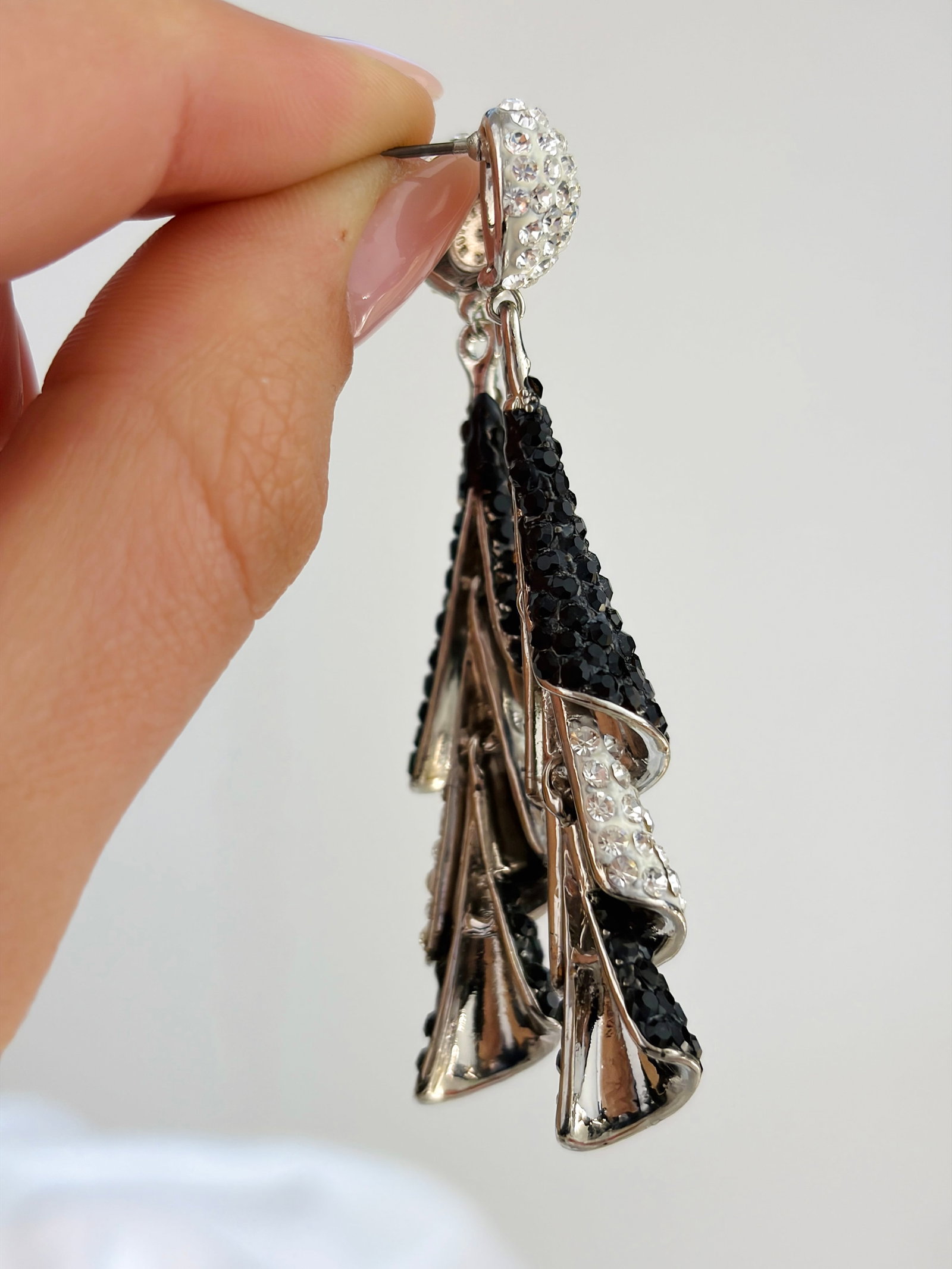BUTLER & WILSON CRYSTAL THREE TIES CONE DROP EARRINGS - 3