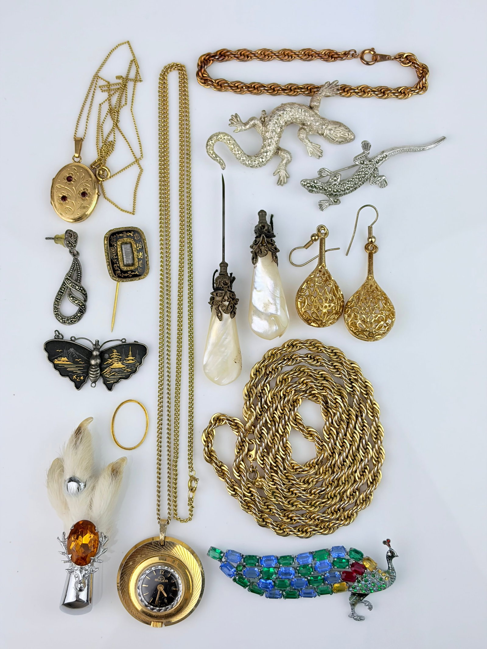 MIXED LOT BROOCHES, CHAIN, GROUSE FOOT ETC: MIXED LOT BROOCHES, CHAIN, GROUSE FOOT ETC