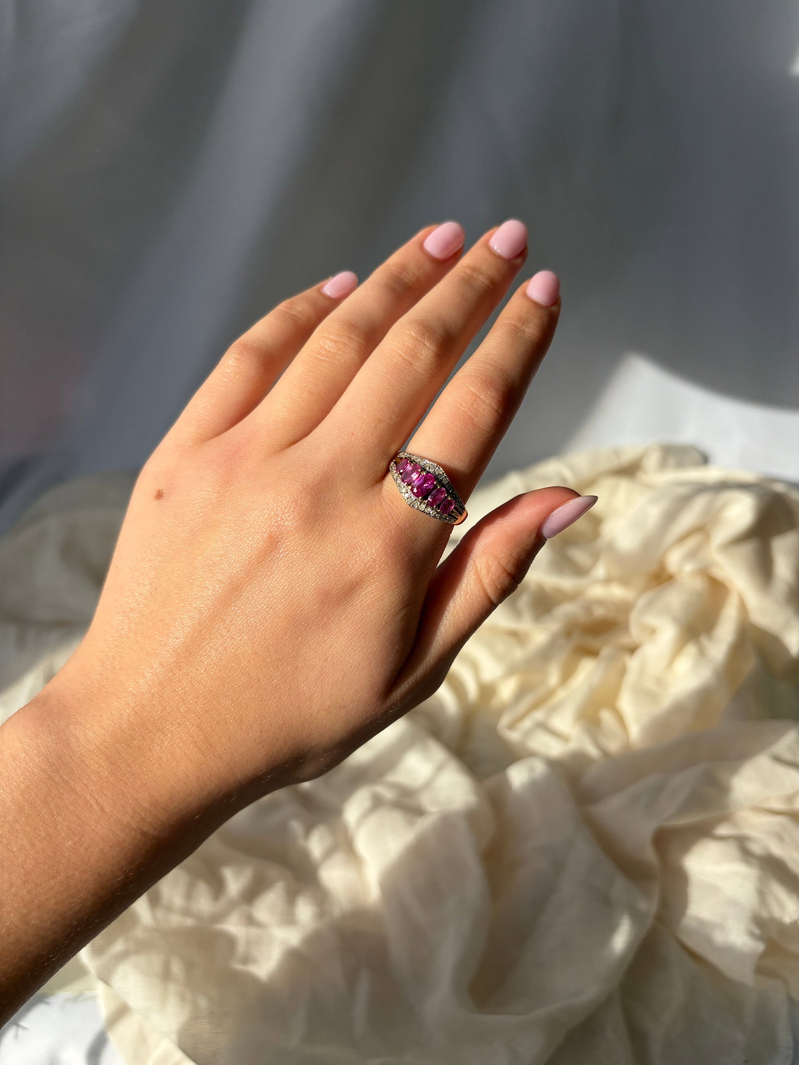 Vintage 9 Carat Pink Sapphire and Diamond Ring - 8
