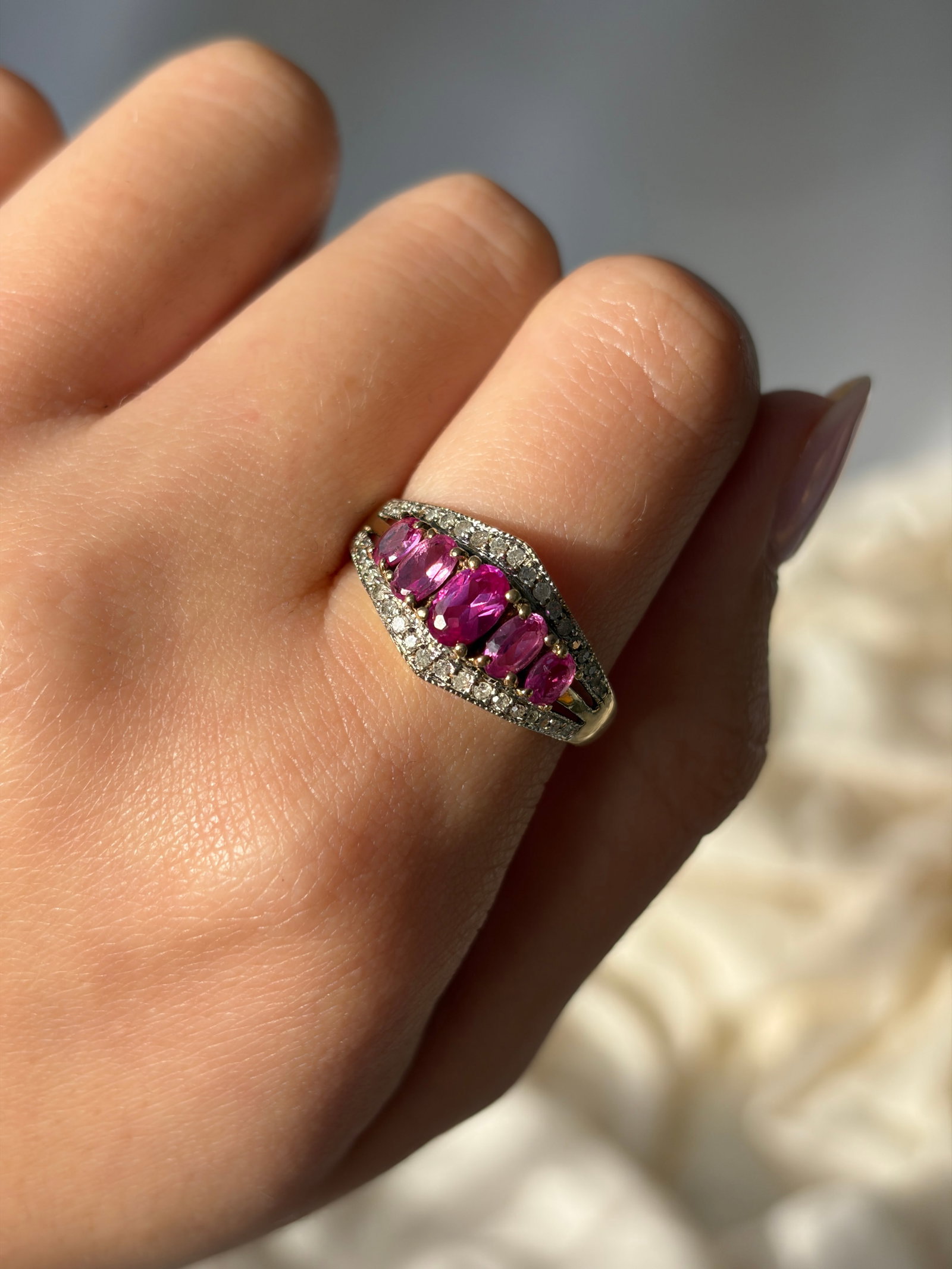 Vintage 9 Carat Pink Sapphire and Diamond Ring - 9