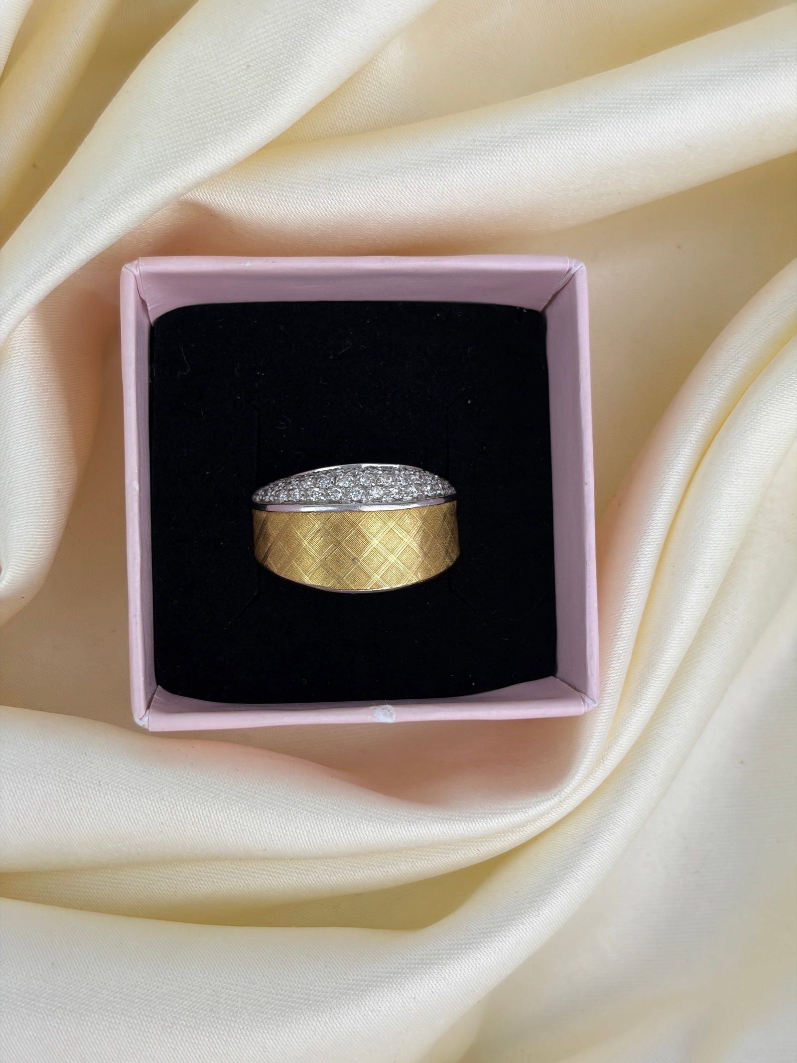 Italian 18 Carat White and Yellow Gold Diamond wide band style Ring - 6