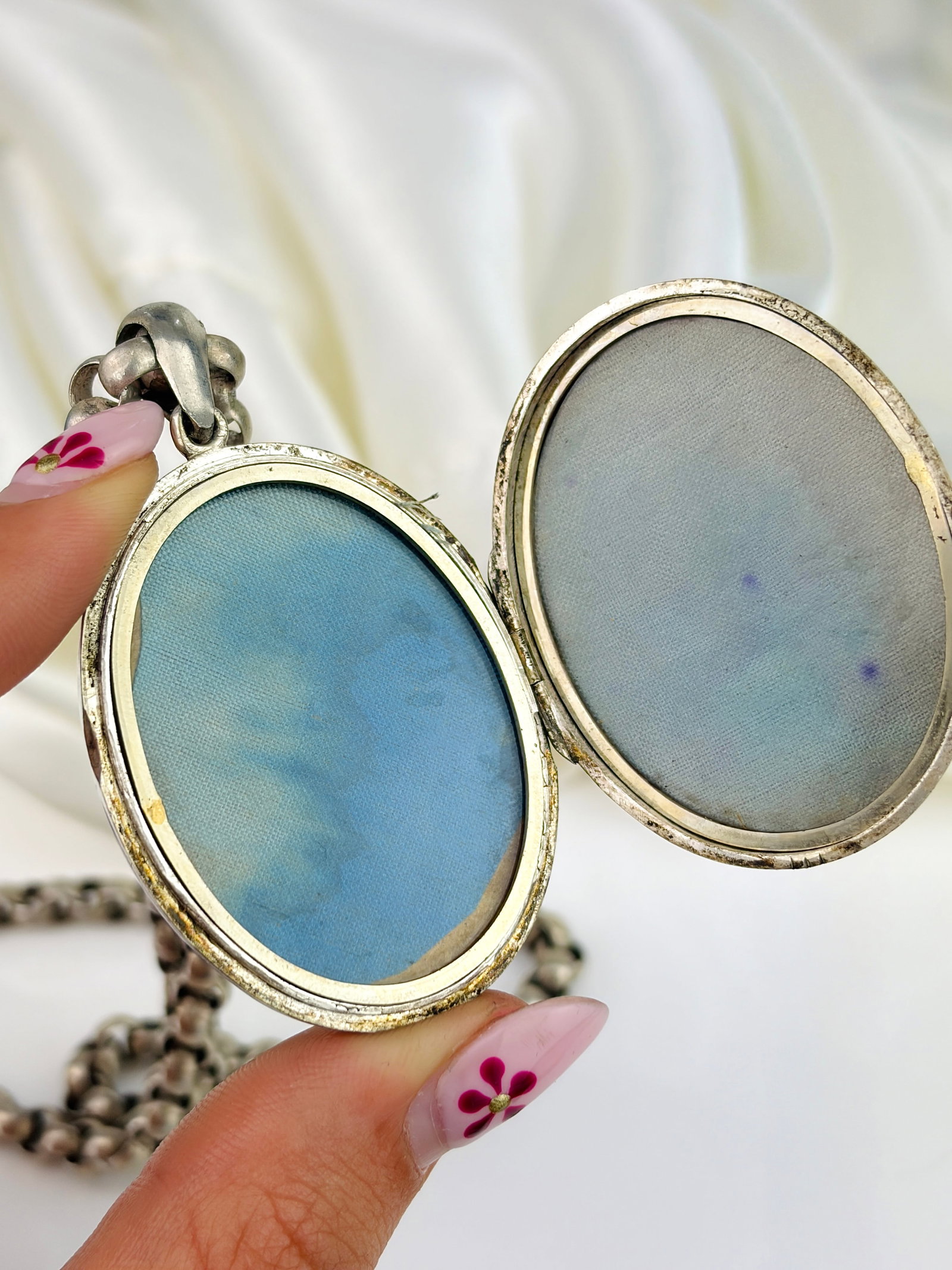 ANTIQUE VICTORIAN ERA STERLING SILVER AESTHETIC LOCKET ON NECKLACE - 5