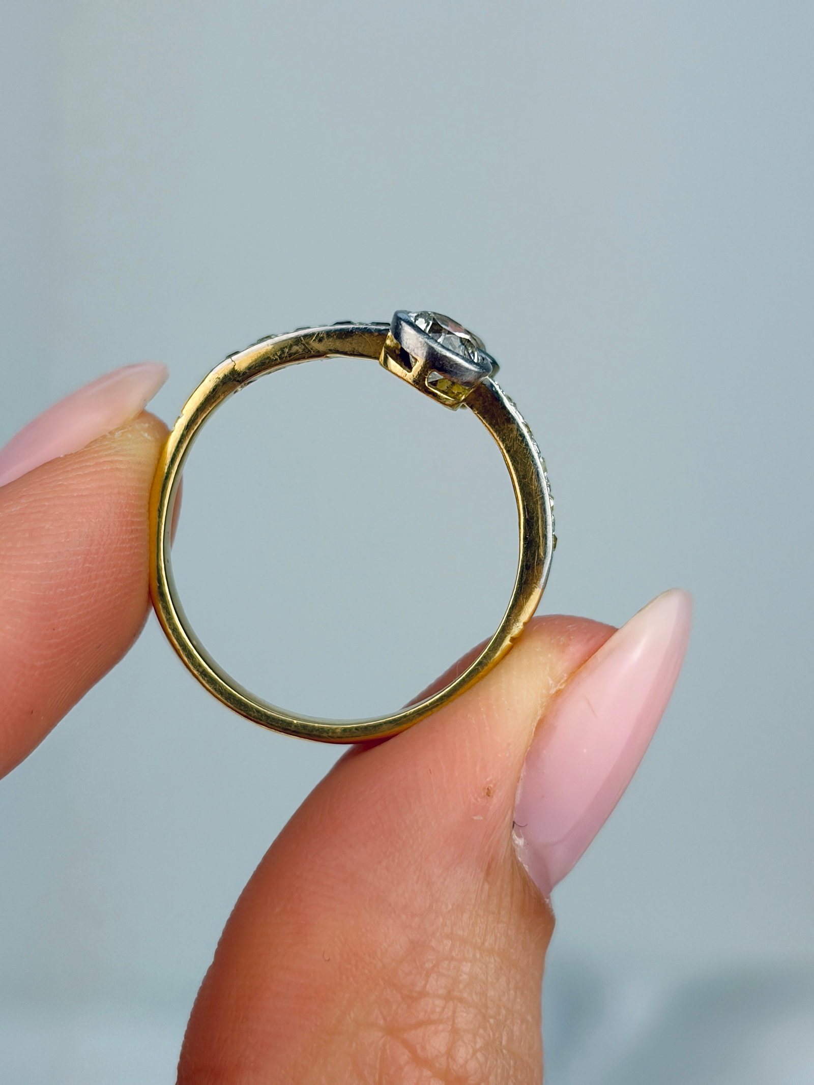 ANTIQUE ART DECO TWO STONE DIAMOND STACKED RING IN 18CT GOLD - 6