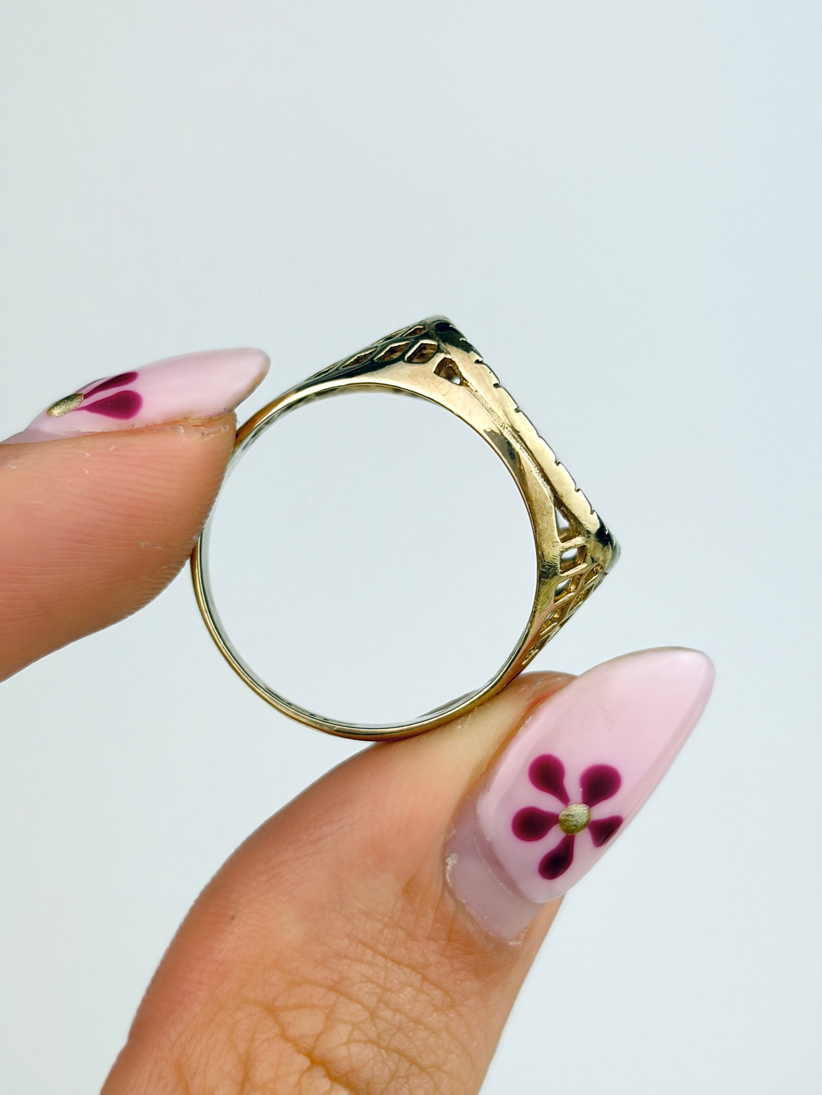 VINTAGE ISLE OF MAN 1/20 OUNCE ANGEL 22CT GOLD COIN SET INTO 9CT GOLD RING - 6