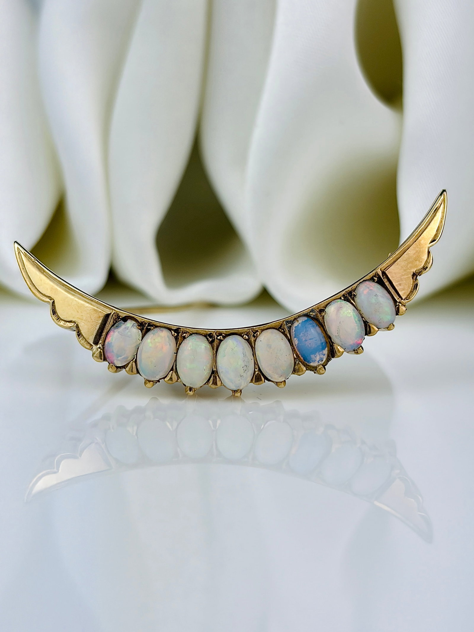 Vintage Gold Opal Crescent Brooch - 4