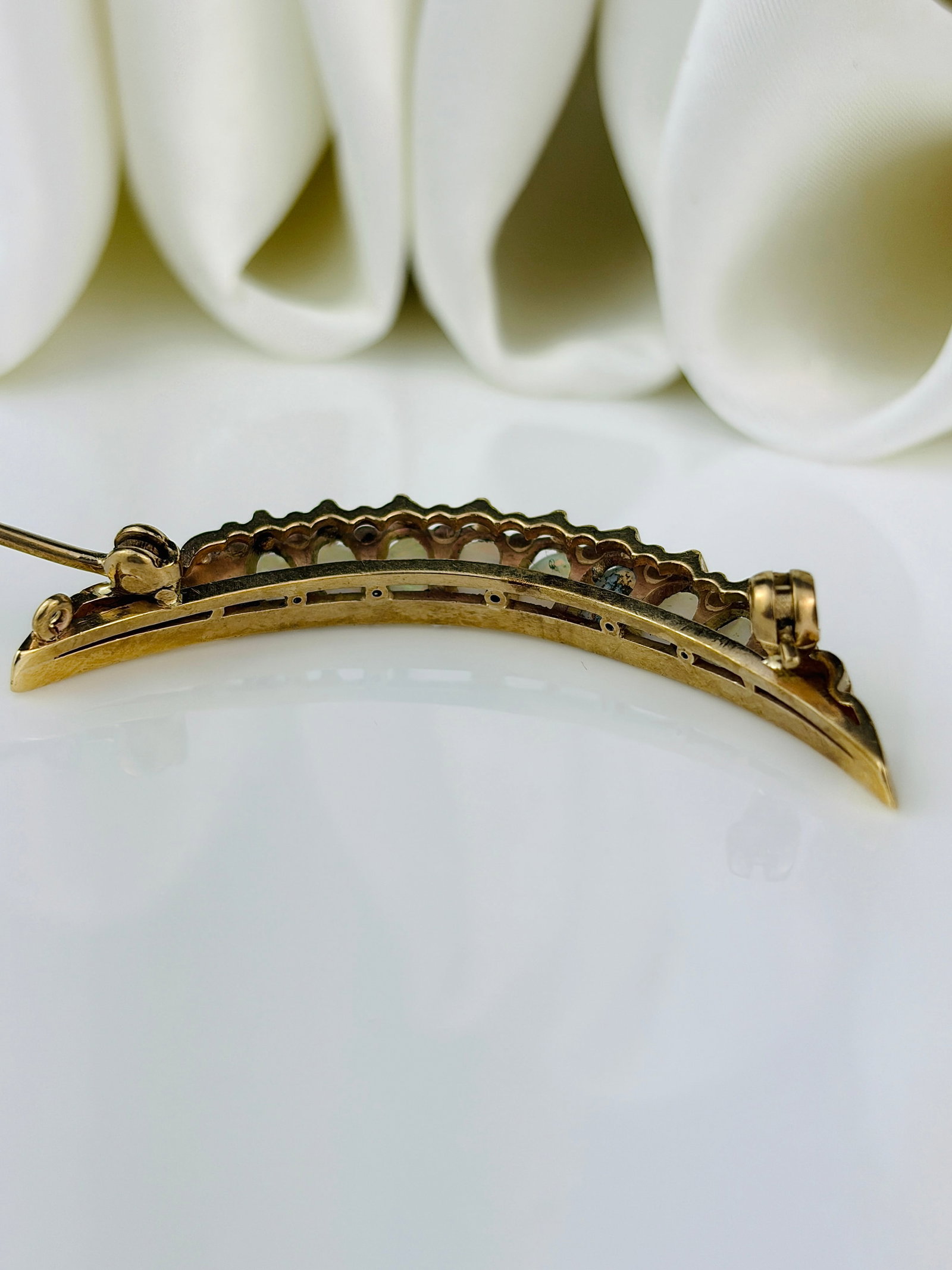 Vintage Gold Opal Crescent Brooch - 5