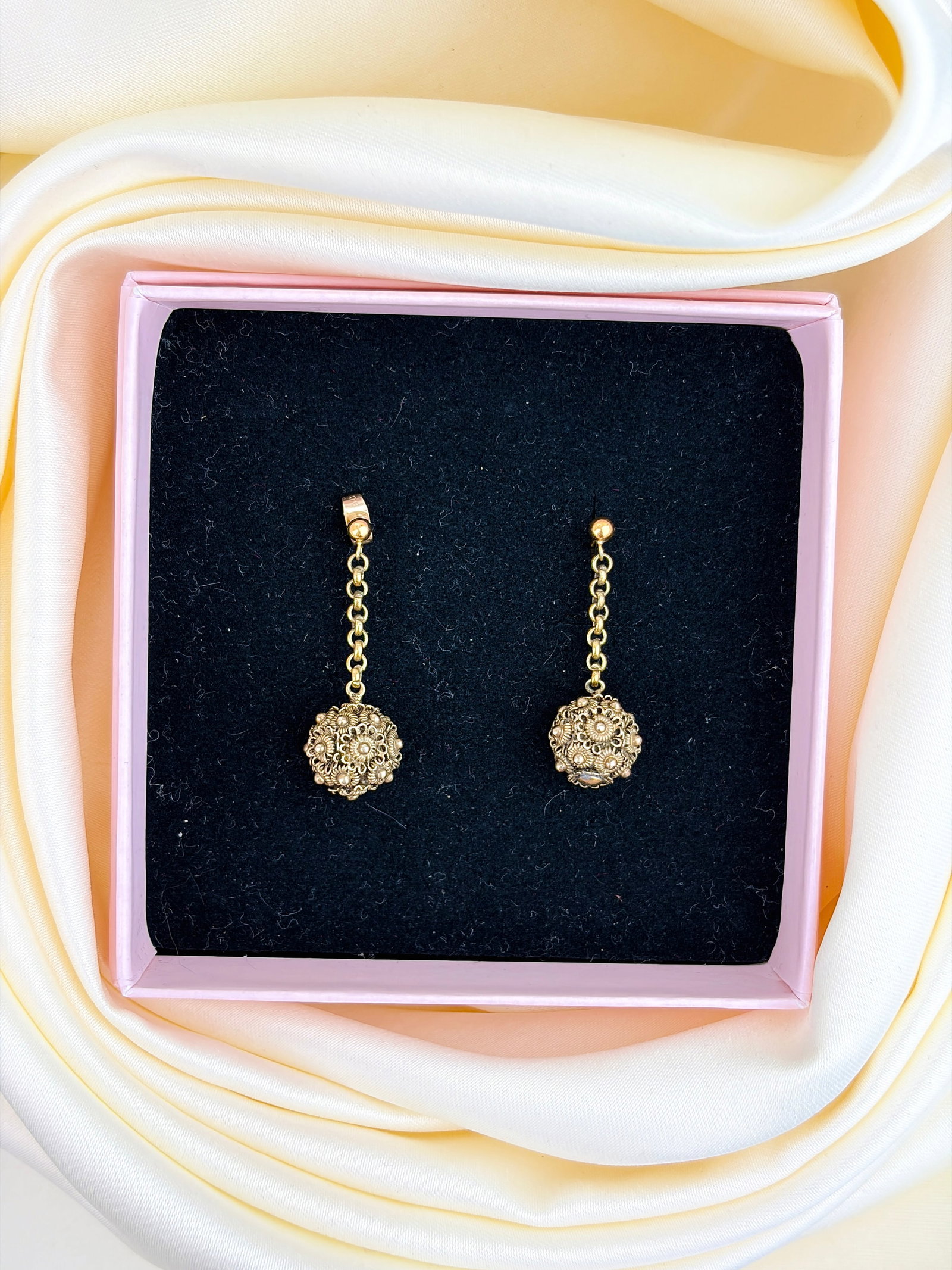 ANTIQUE FLOWER DROP EARRINGS IN 18CT AND 9CT GOLD - 7