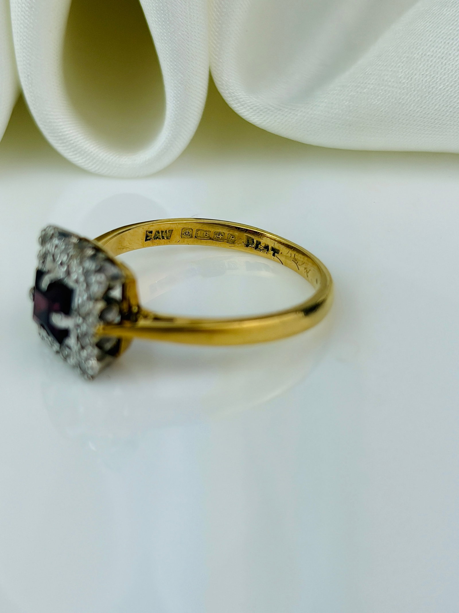 vintage 18ct yellow gold and platinum diamond and garnet square ring - 4