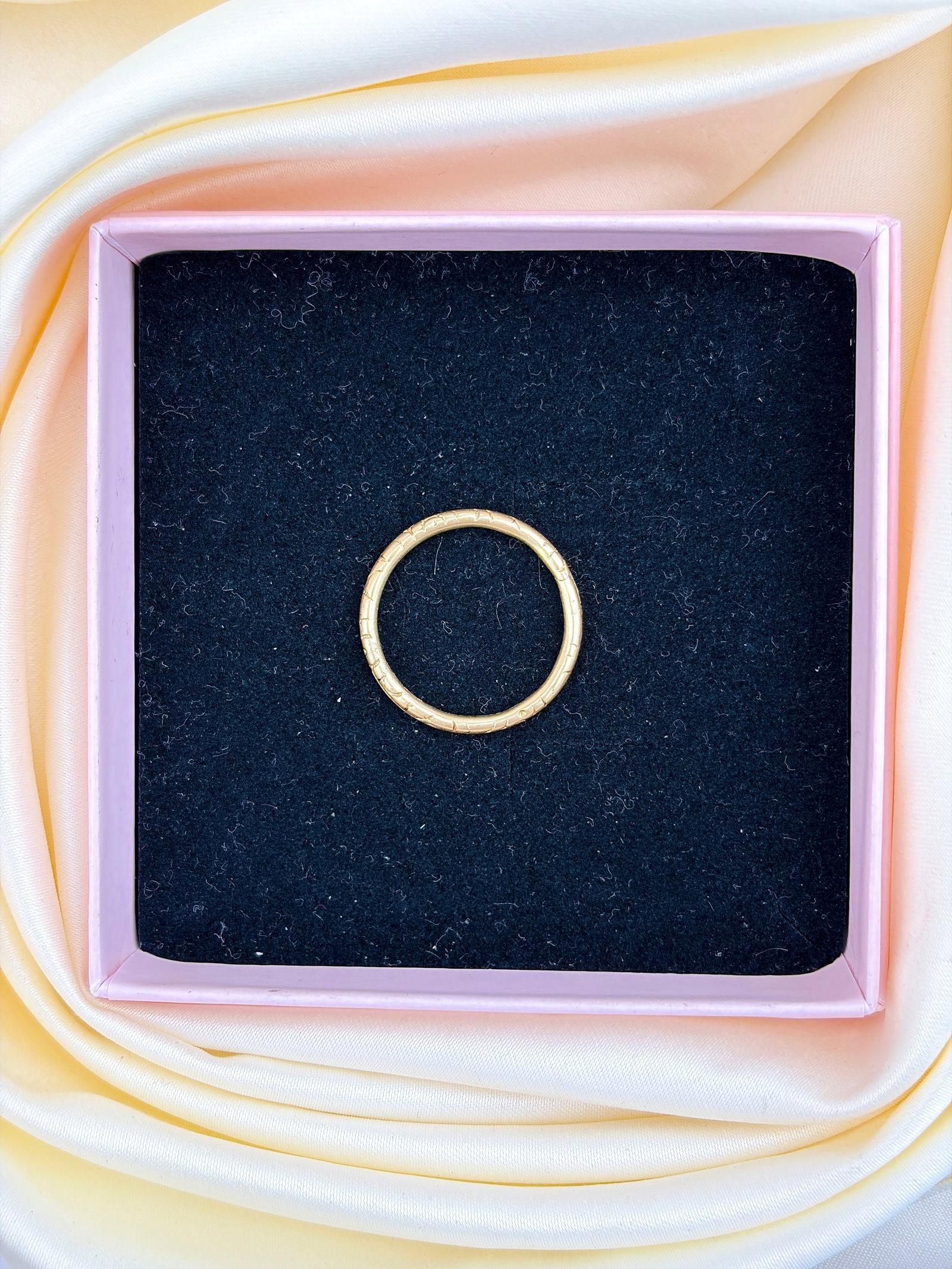 LARGE ANTIQUE GOLD SPLIT RING - 6